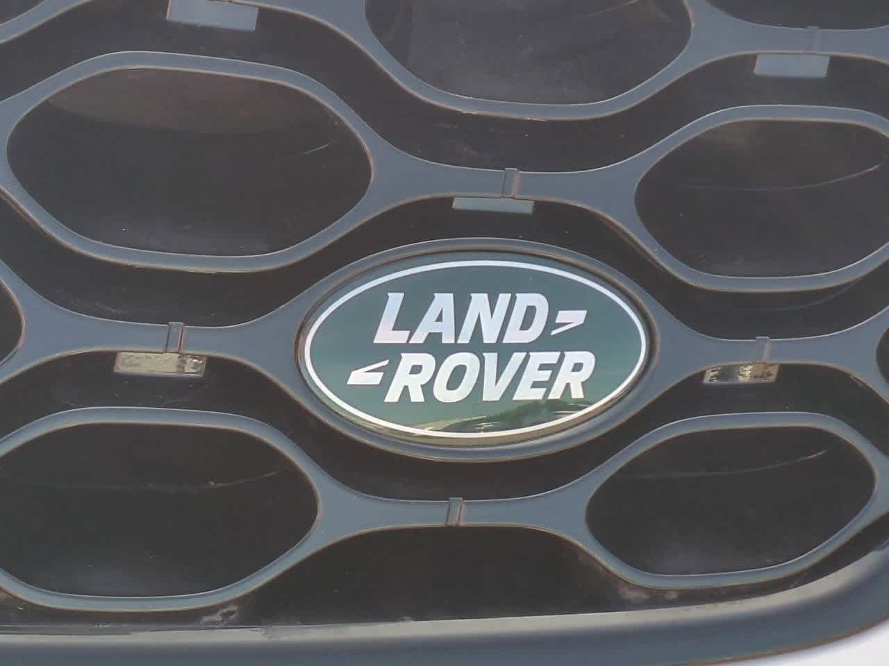 Thumbnail: 2025 Land Rover Discovery Sport - 11