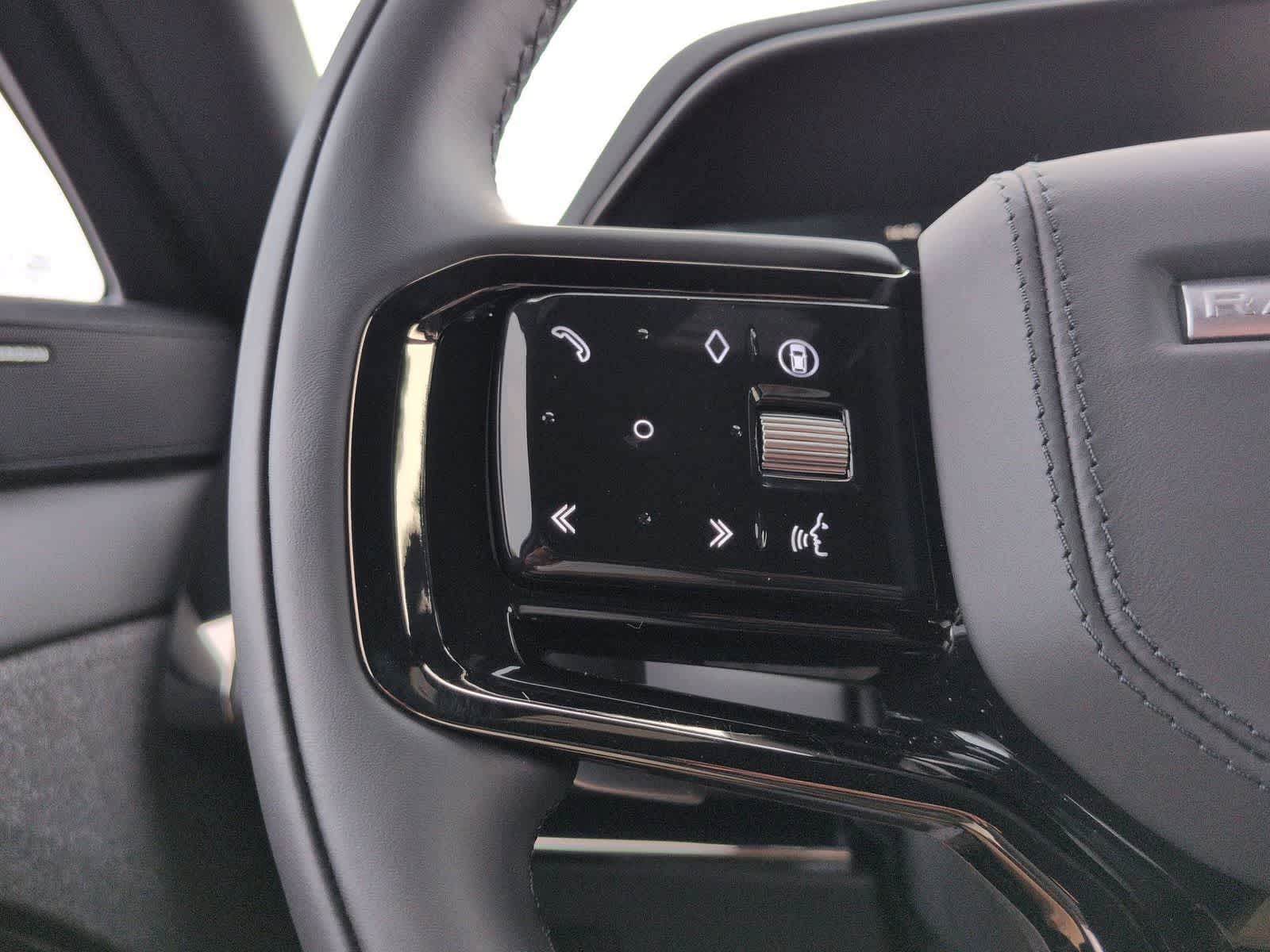 Thumbnail: 2026 Land Rover Range Rover Sport - 24
