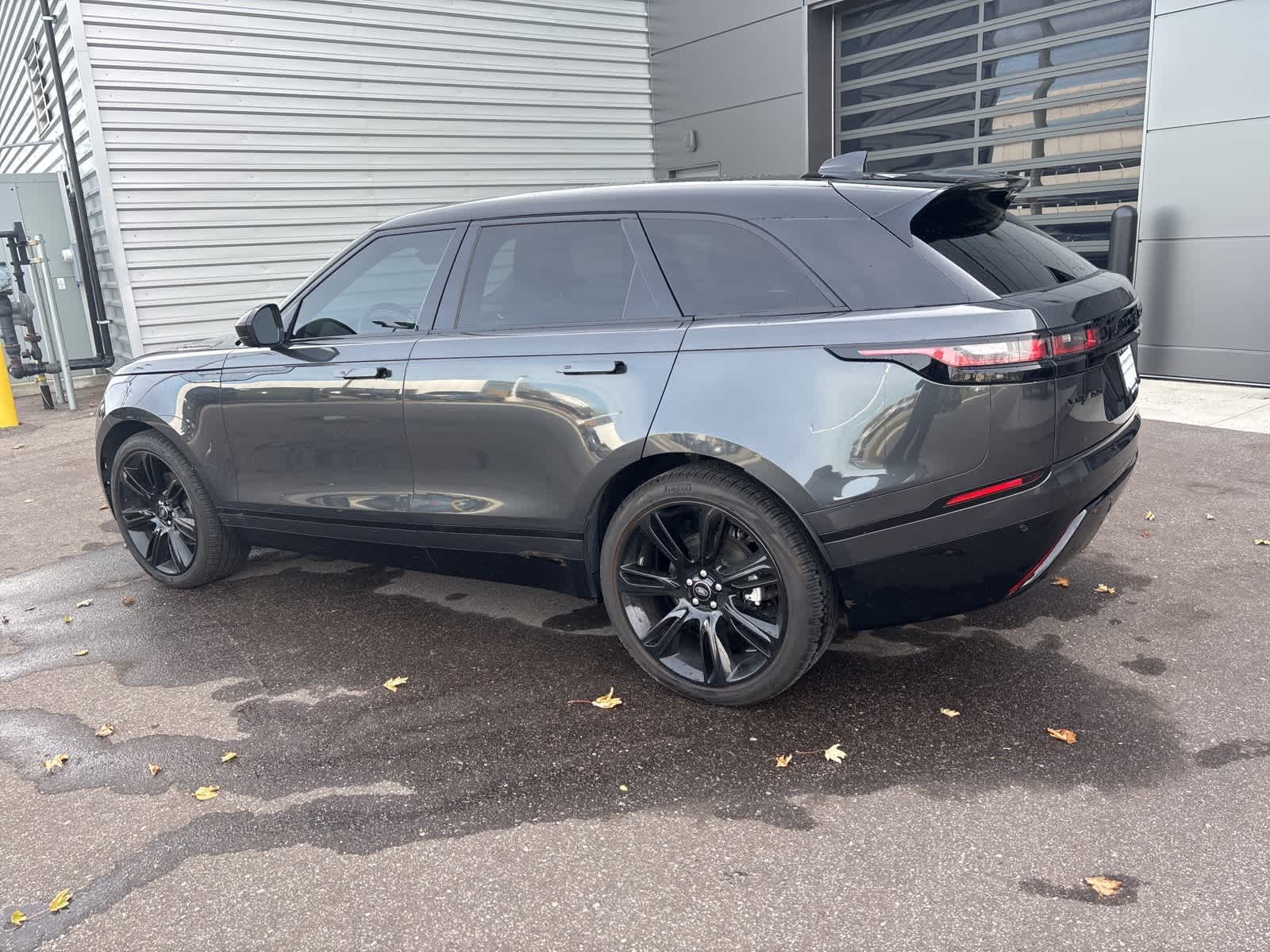 2022 Land Rover Range Rover Velar P250 R-Dynamic S photo 4