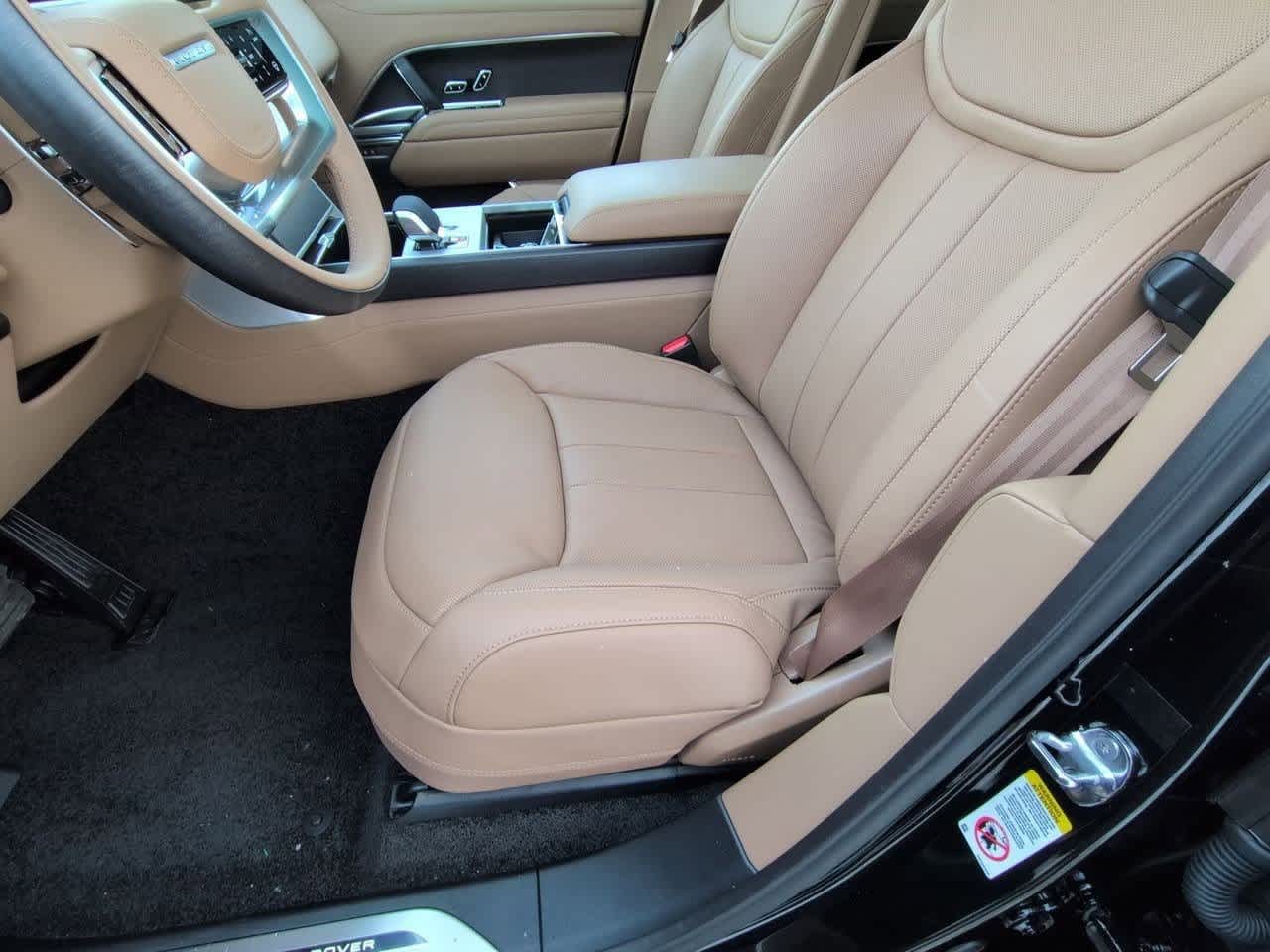 Thumbnail: 2026 Land Rover Range Rover - 16