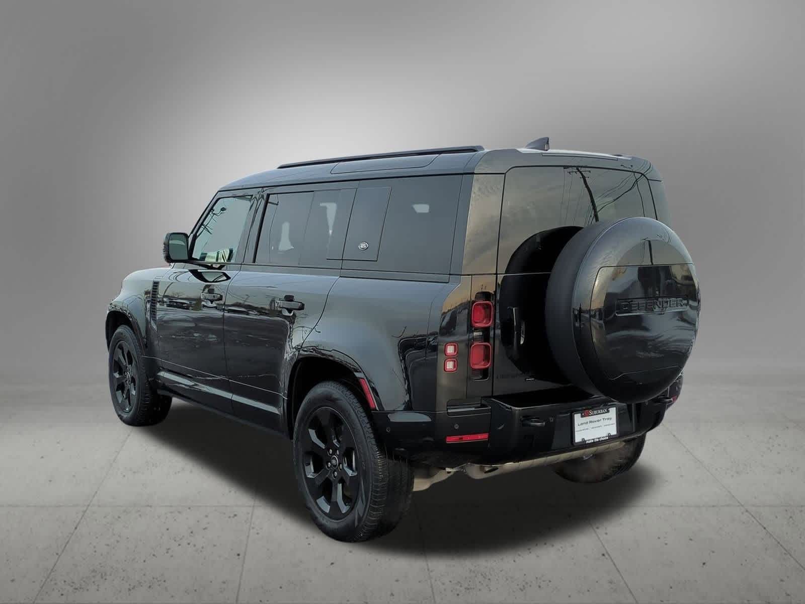2023 Land Rover Defender 110 X-Dynamic SE photo 4