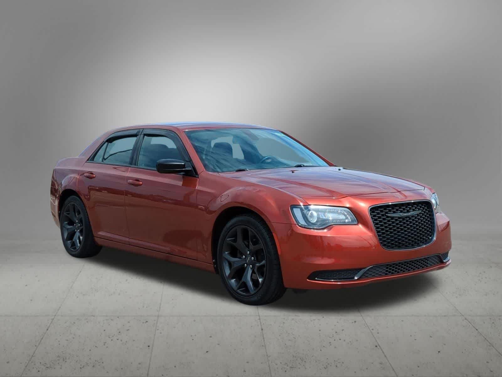 Thumbnail: 2020 Chrysler 300 - 8