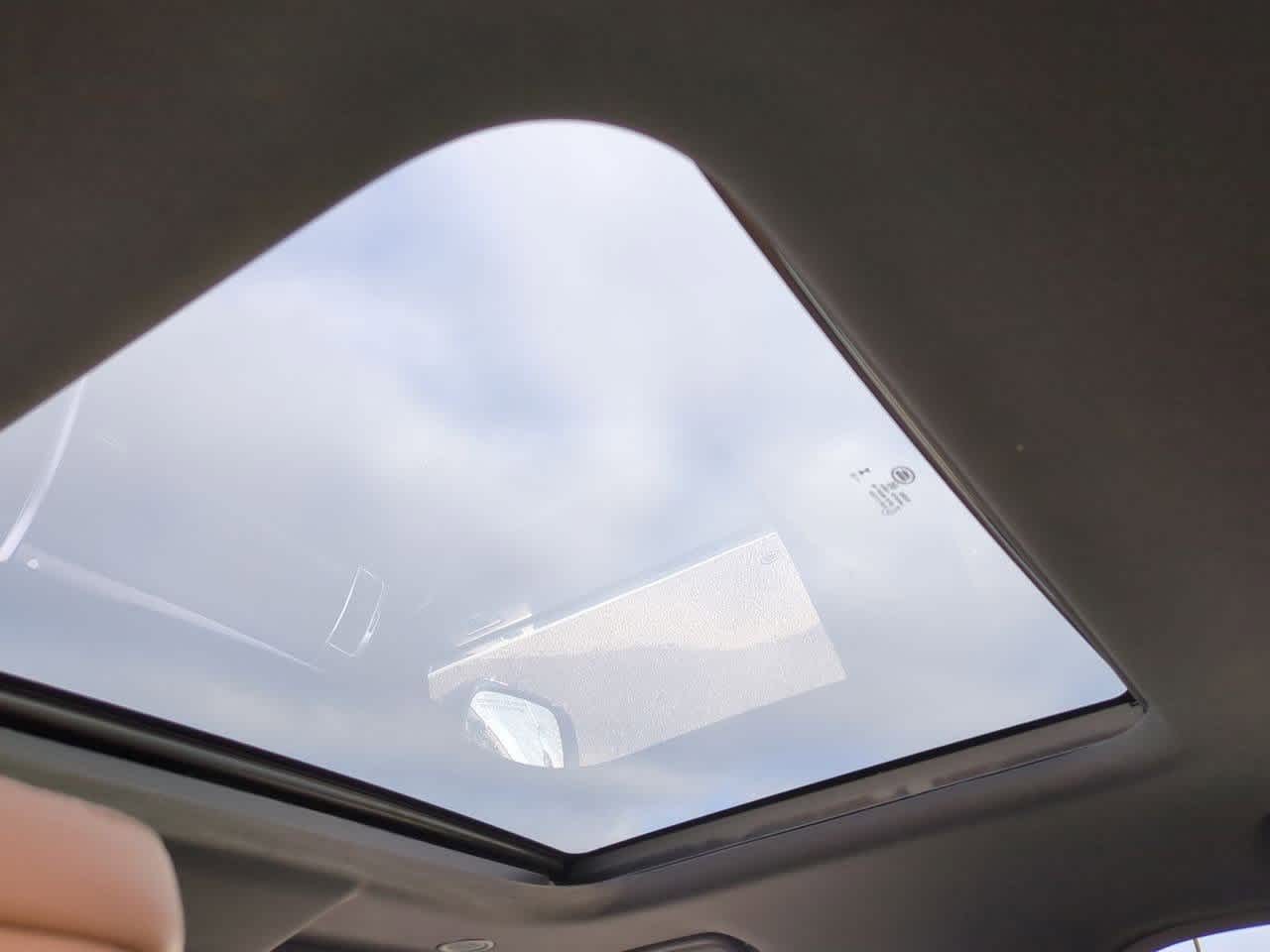 Thumbnail: 2026 Land Rover Discovery - 19