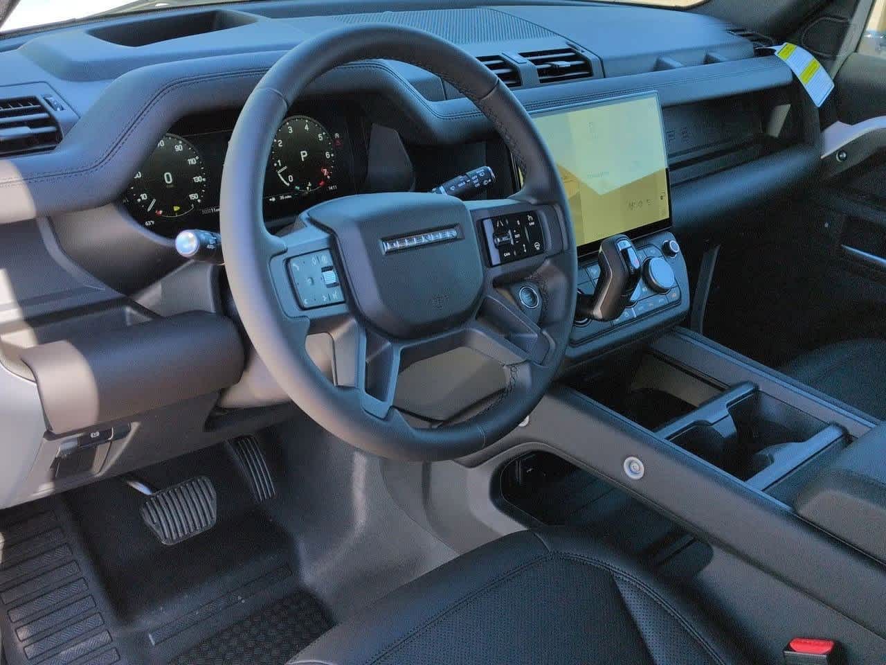 2026 Land Rover Defender 110 S photo 2