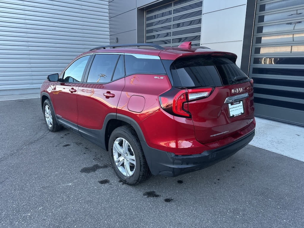 Used 2024 GMC Terrain SLE SUV