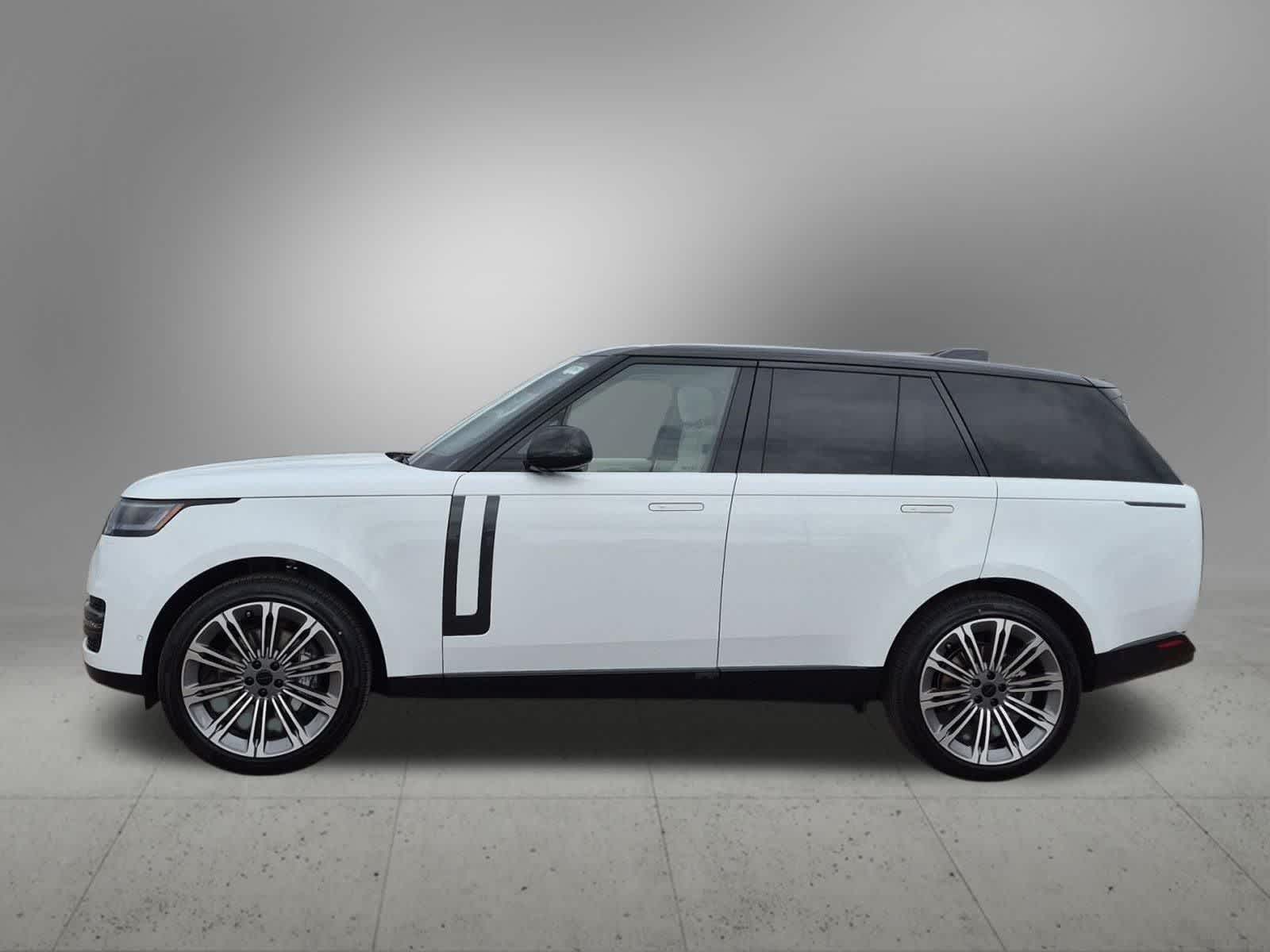 Thumbnail: 2026 Land Rover Range Rover - 3