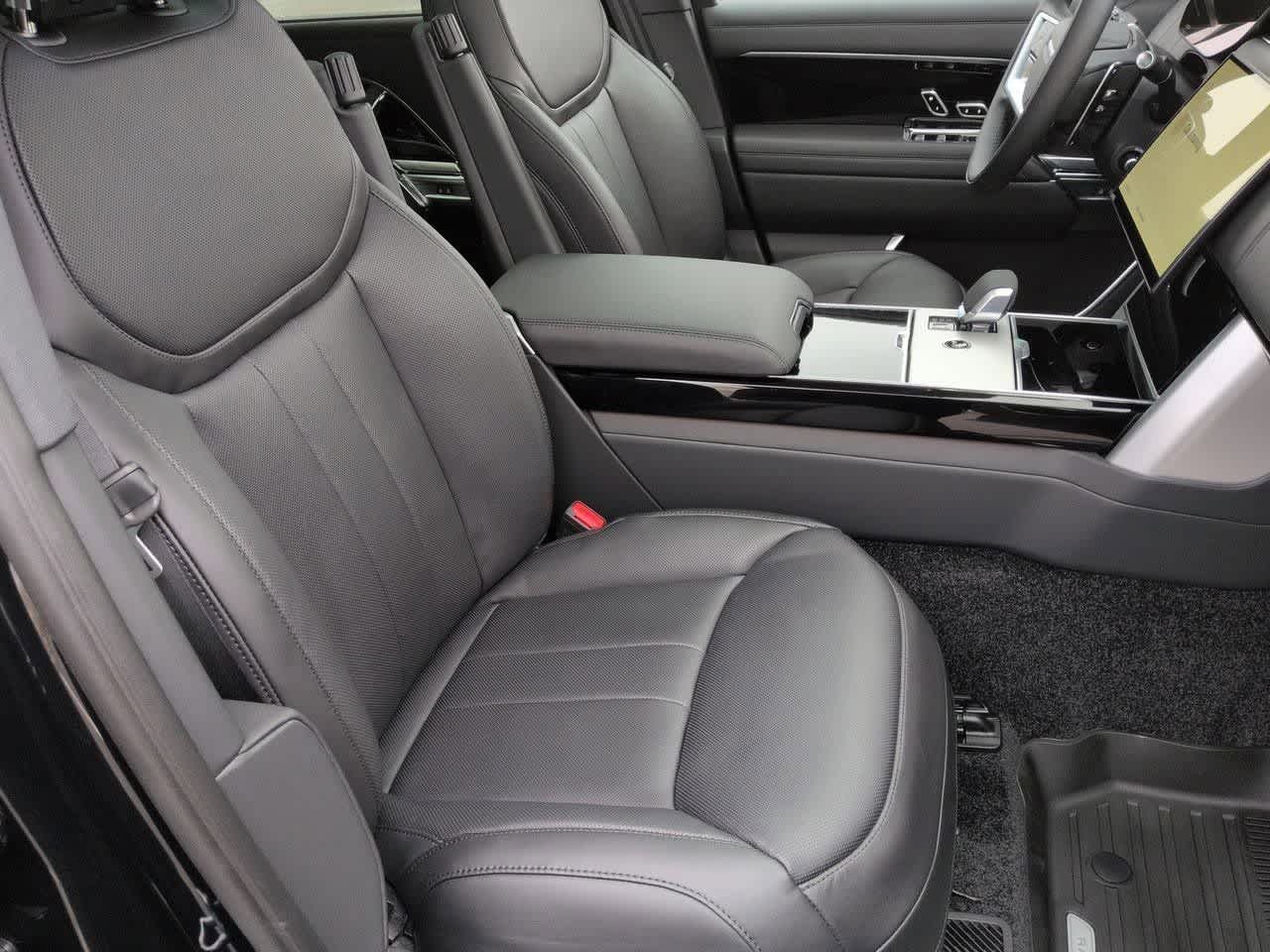 Thumbnail: 2026 Land Rover Range Rover - 24