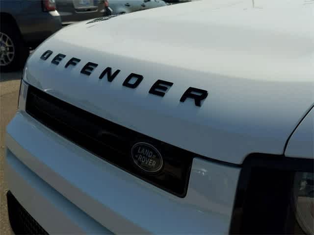 2025 Land Rover Defender 110 10