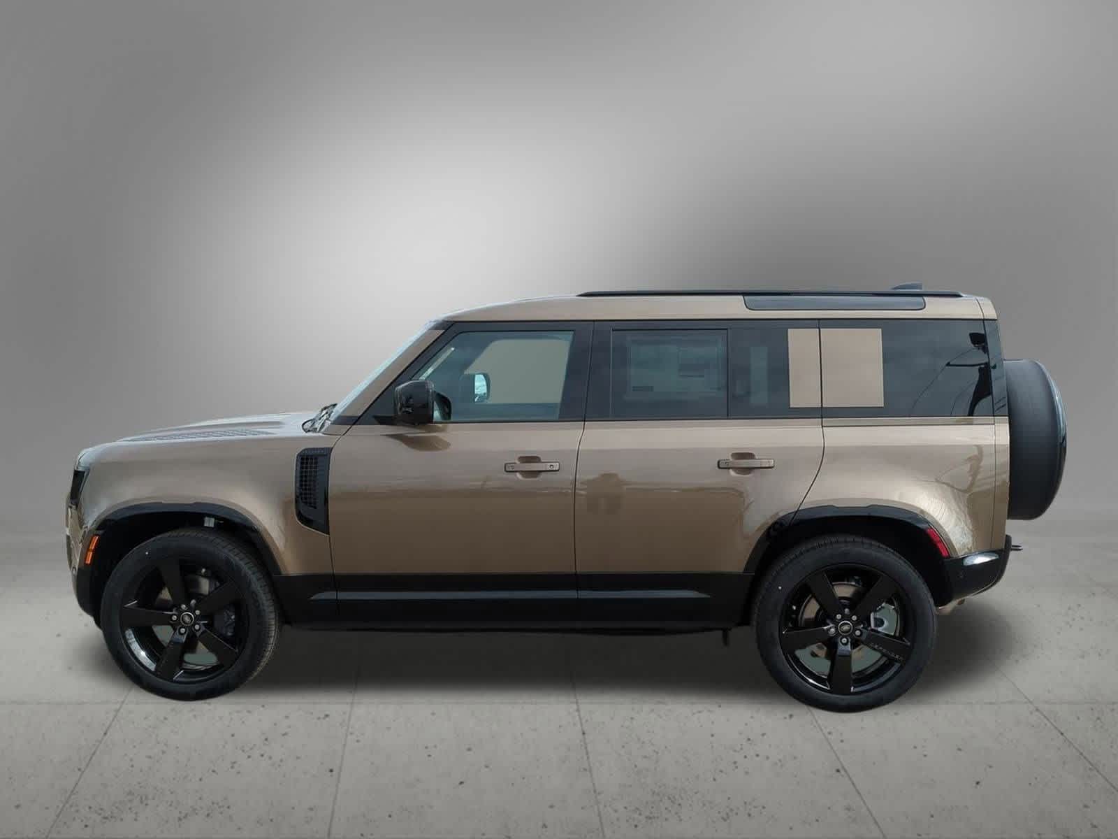 2025 Land Rover Defender 110 X-Dynamic SE photo 3