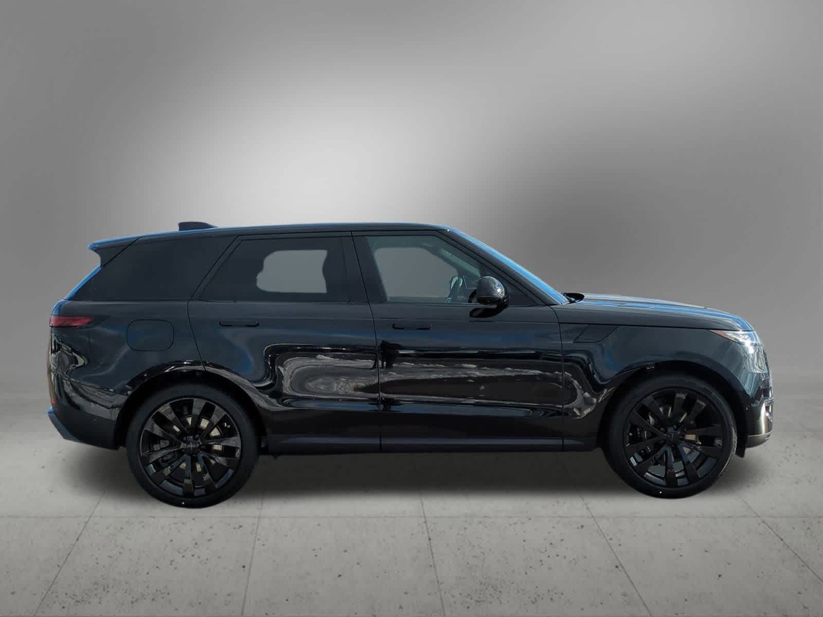 Thumbnail: 2026 Land Rover Range Rover Sport - 7
