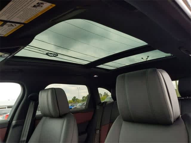 2025 Land Rover Range Rover Velar Dynamic SE 16