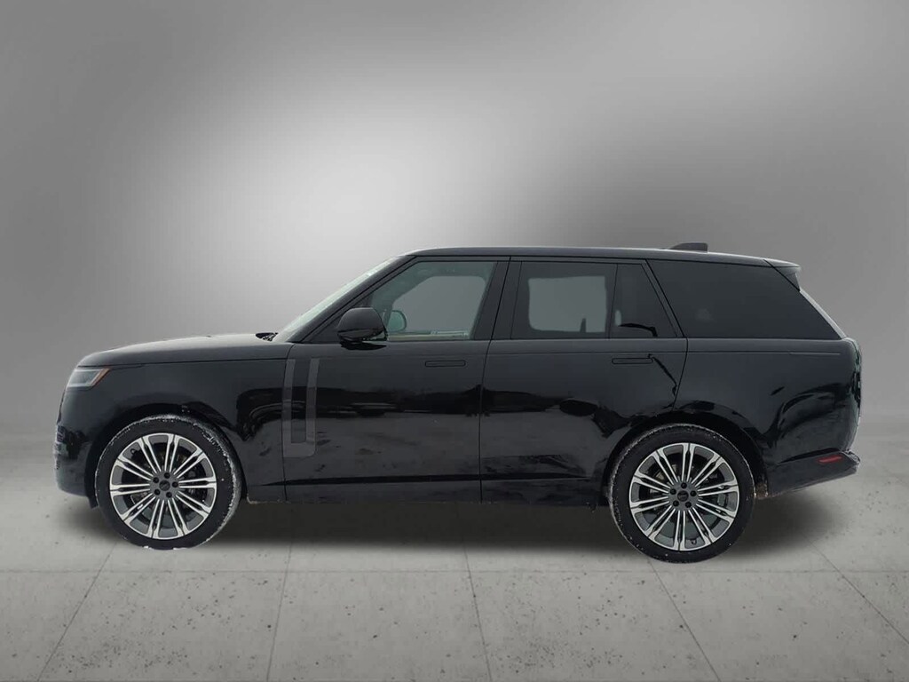 New 2026 Land Rover Range Rover SE SUV