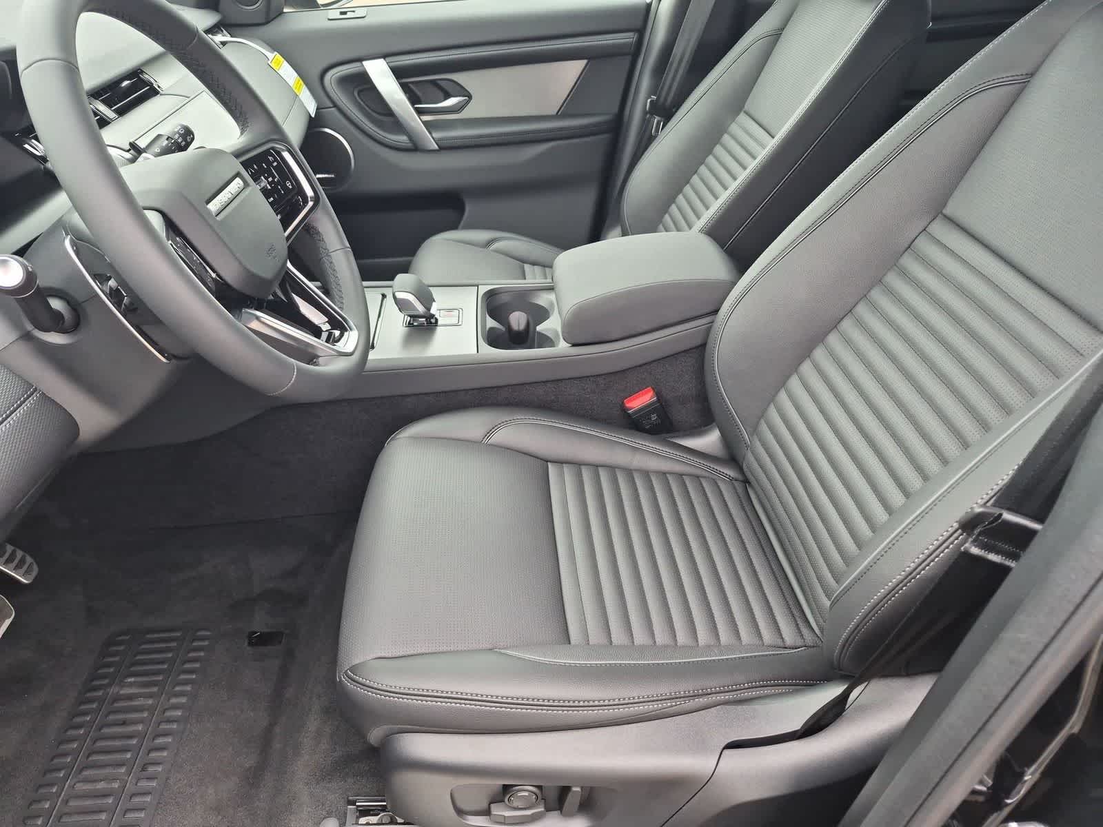 Thumbnail: 2026 Land Rover Discovery Sport - 16