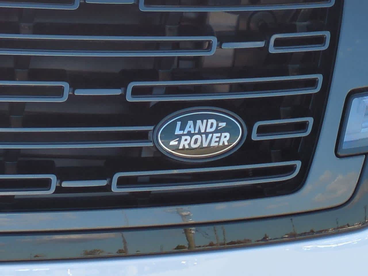 Thumbnail: 2025 Land Rover Range Rover - 11