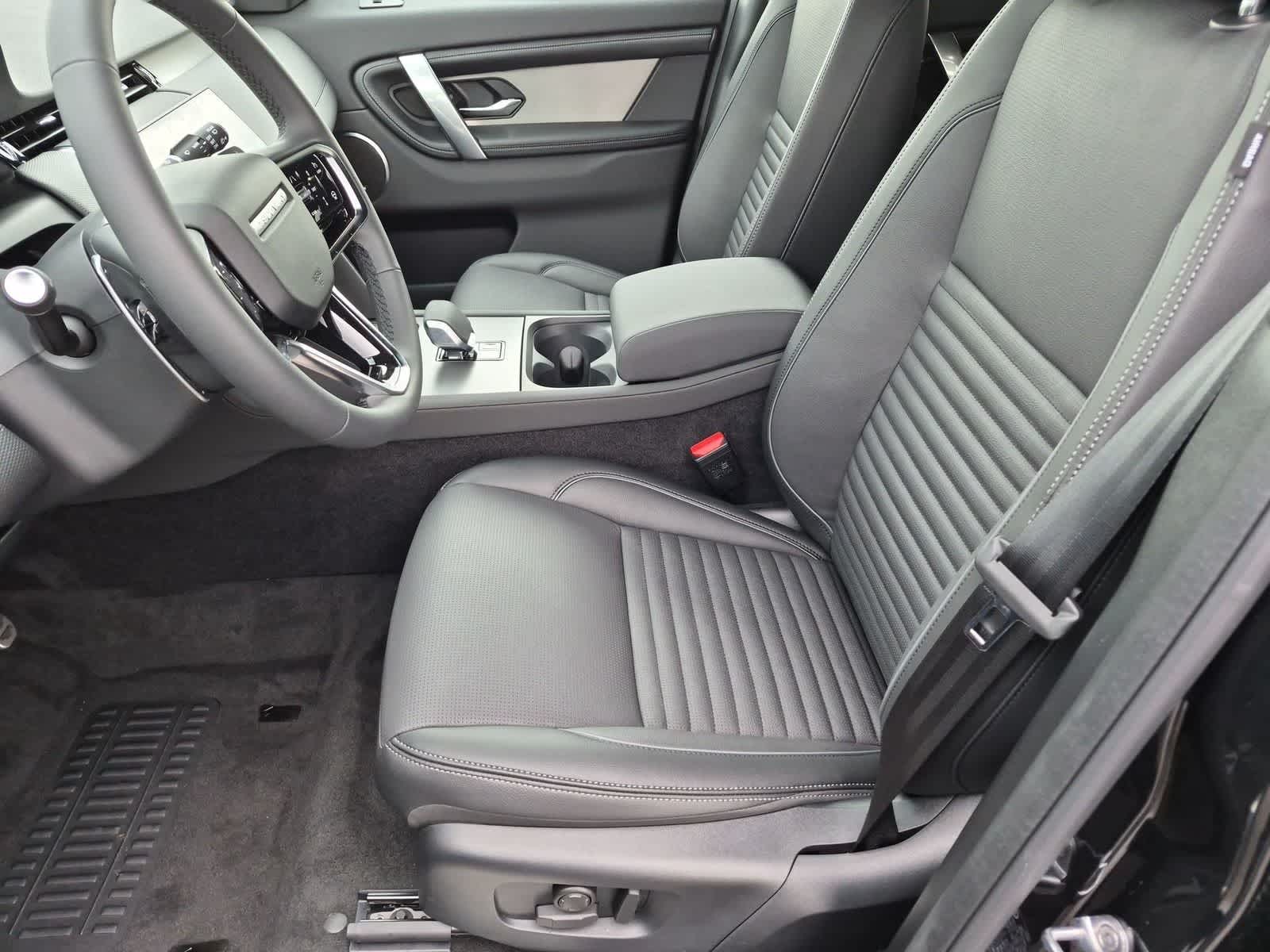 Thumbnail: 2026 Land Rover Discovery Sport - 16