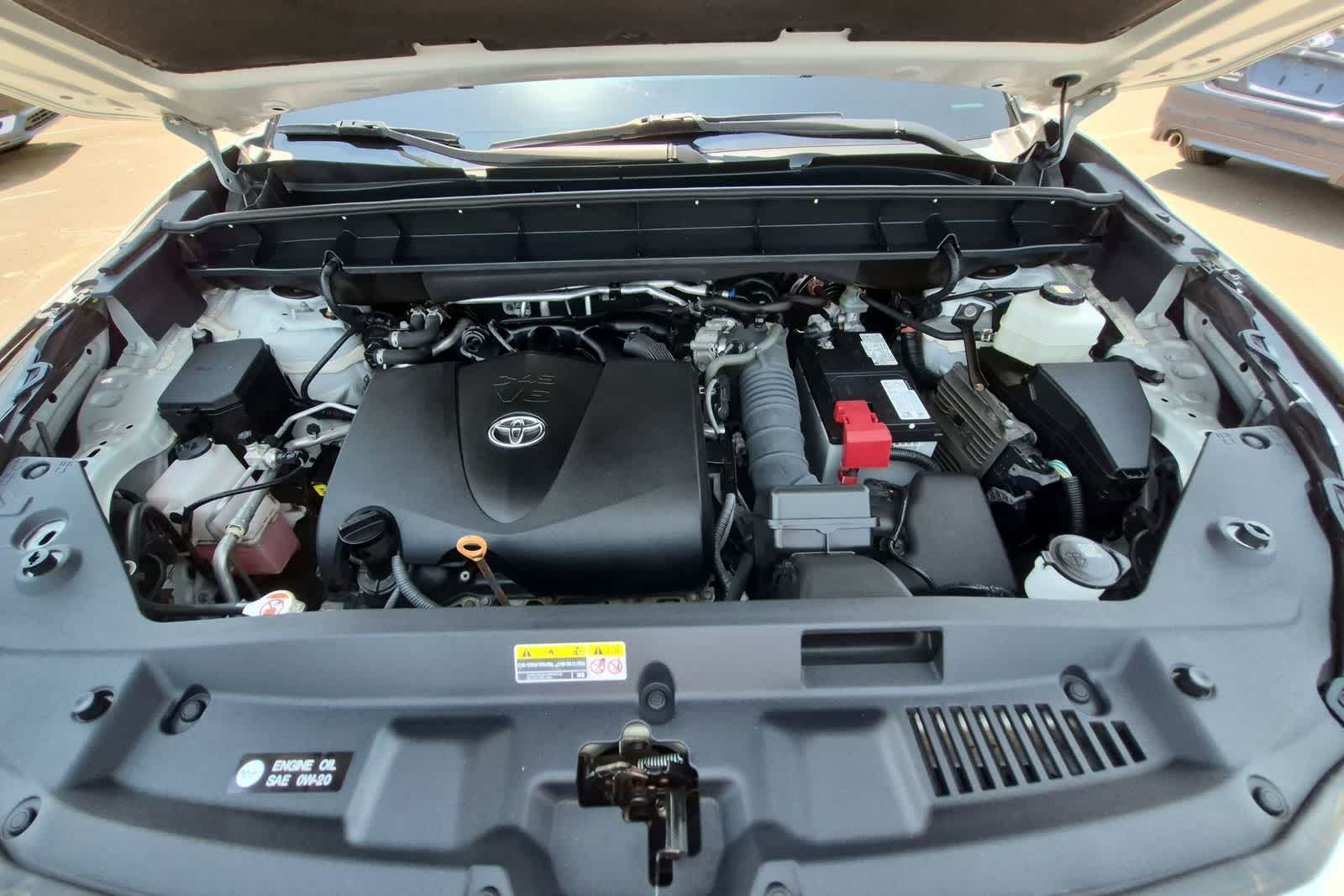 2021 Toyota Highlander XLE - Photo 14