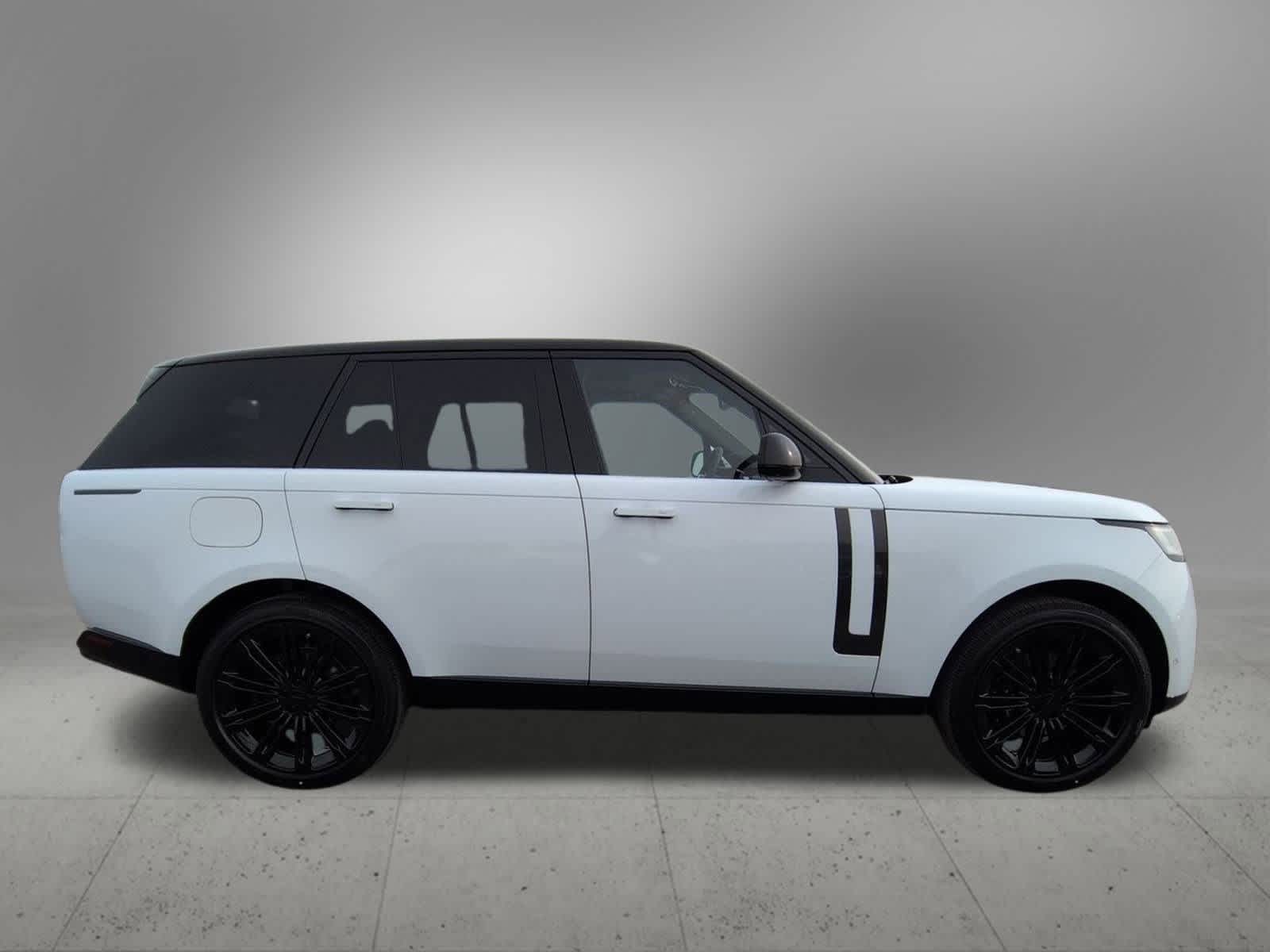 Thumbnail: 2026 Land Rover Range Rover - 7