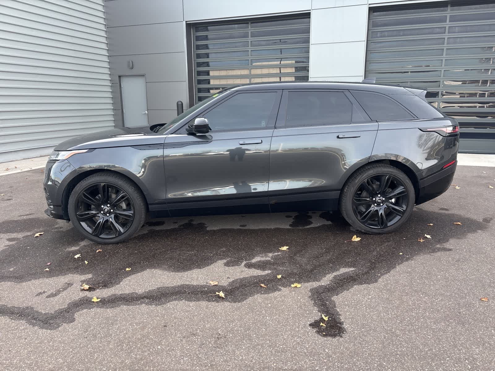 2022 Land Rover Range Rover Velar P250 R-Dynamic S photo 3