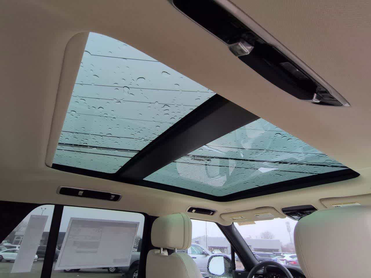 Thumbnail: 2026 Land Rover Range Rover - 22