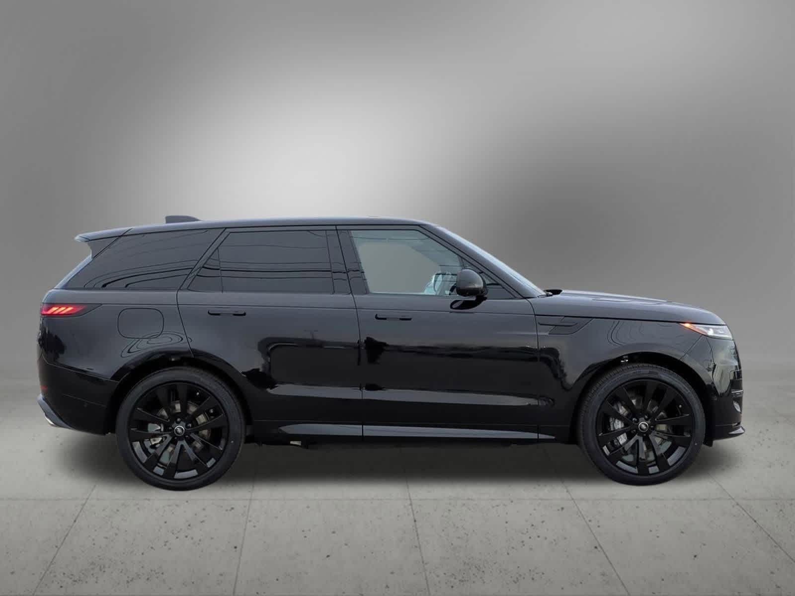 Thumbnail: 2025 Land Rover Range Rover Sport - 5