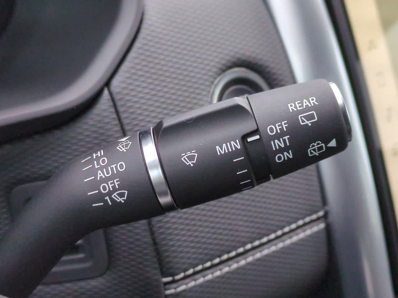 Thumbnail: 2026 Land Rover Discovery - 27