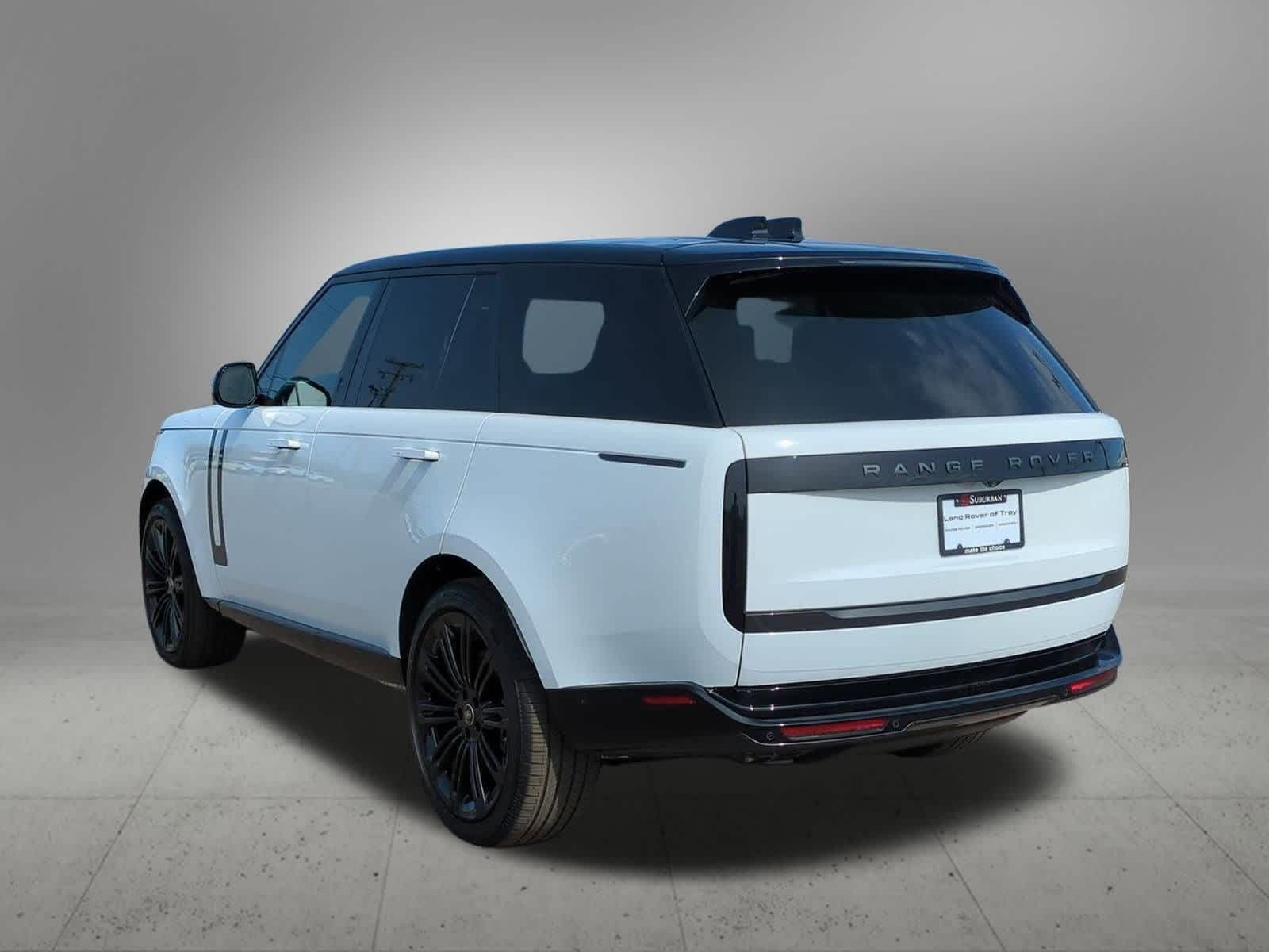 2025 Land Rover Range Rover SE photo 4