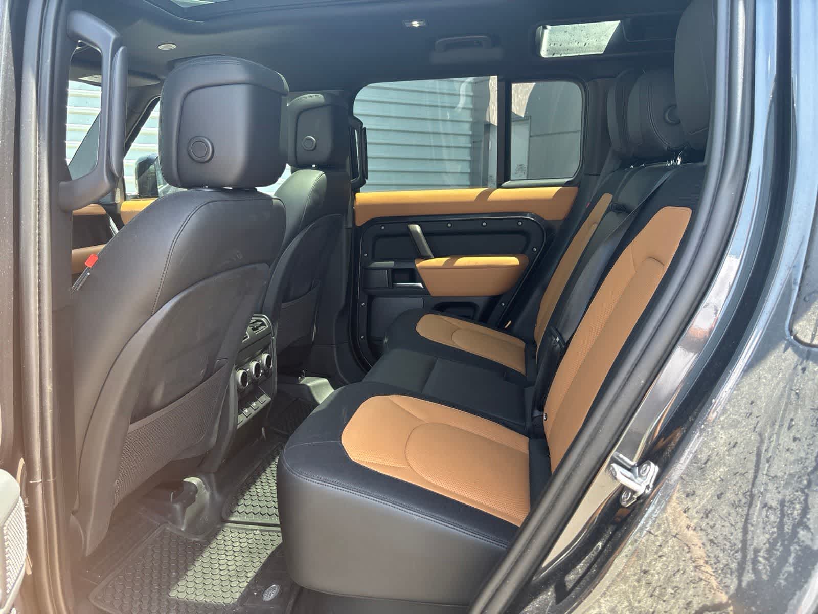 Thumbnail: 2023 Land Rover Defender - 7