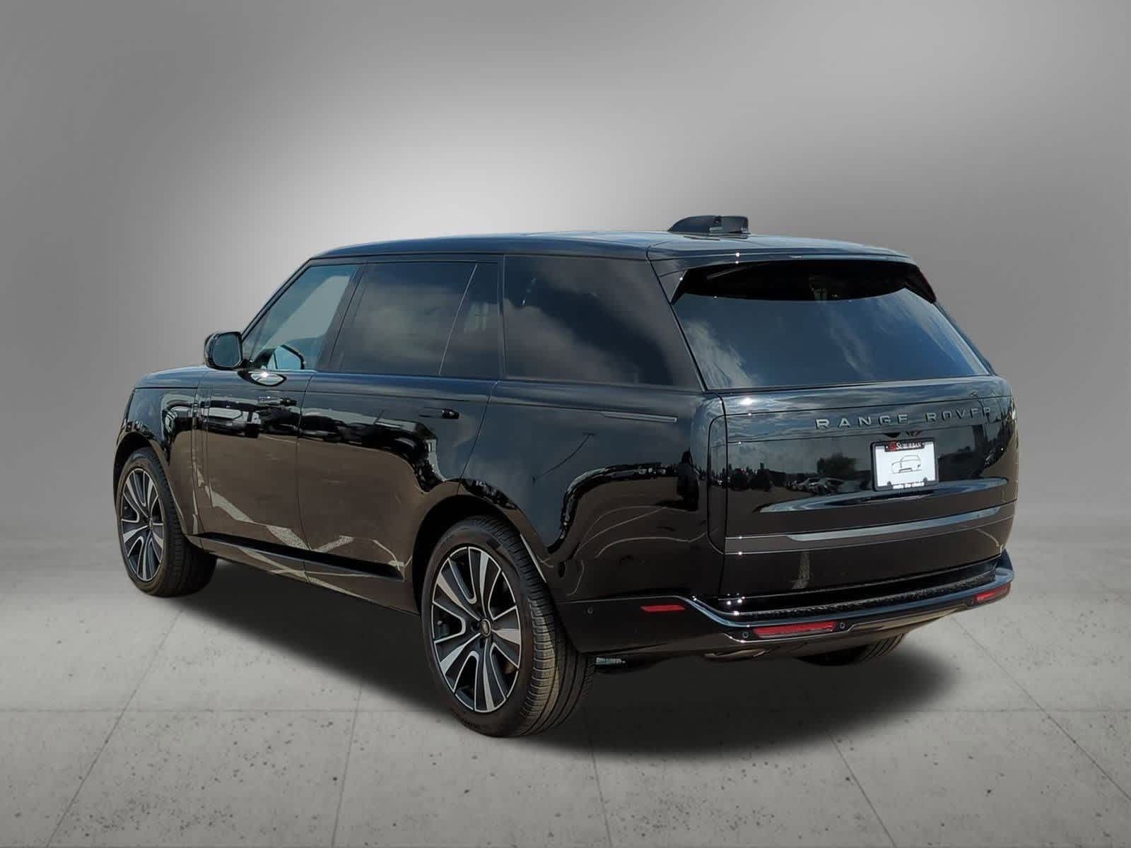 2025 Land Rover Range Rover SE photo 4