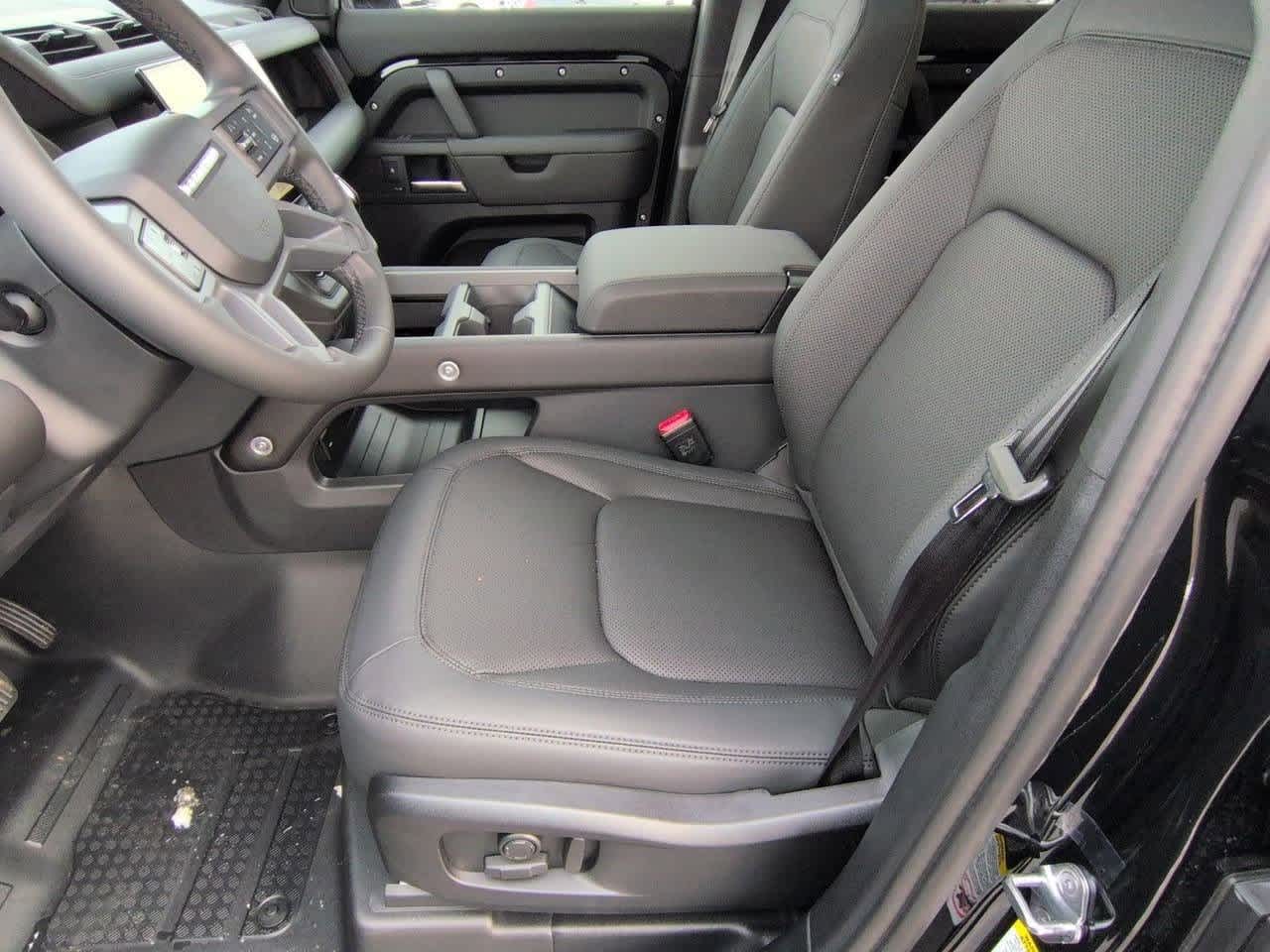 Thumbnail: 2026 Land Rover Defender - 16