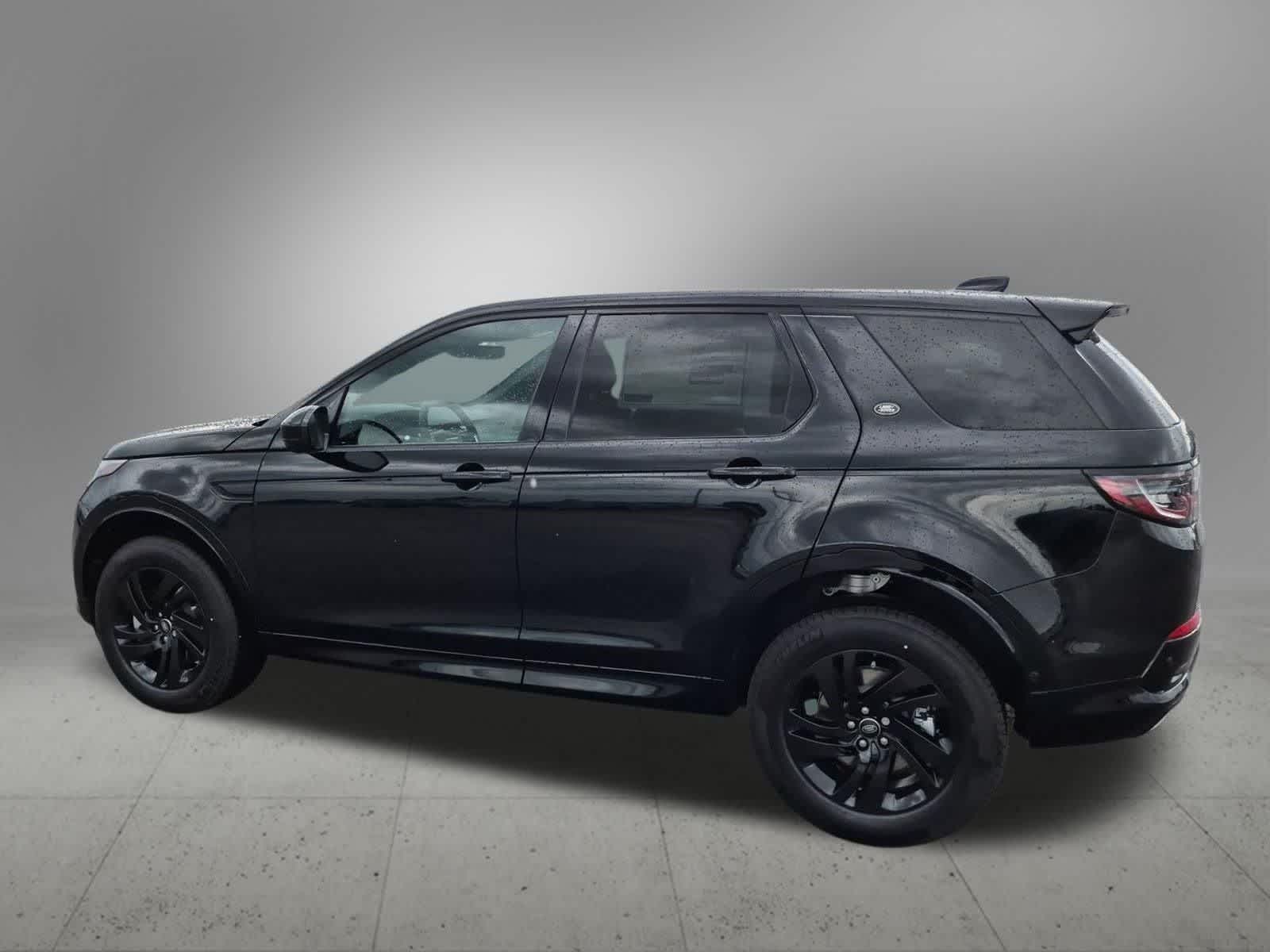 Thumbnail: 2026 Land Rover Discovery Sport - 3