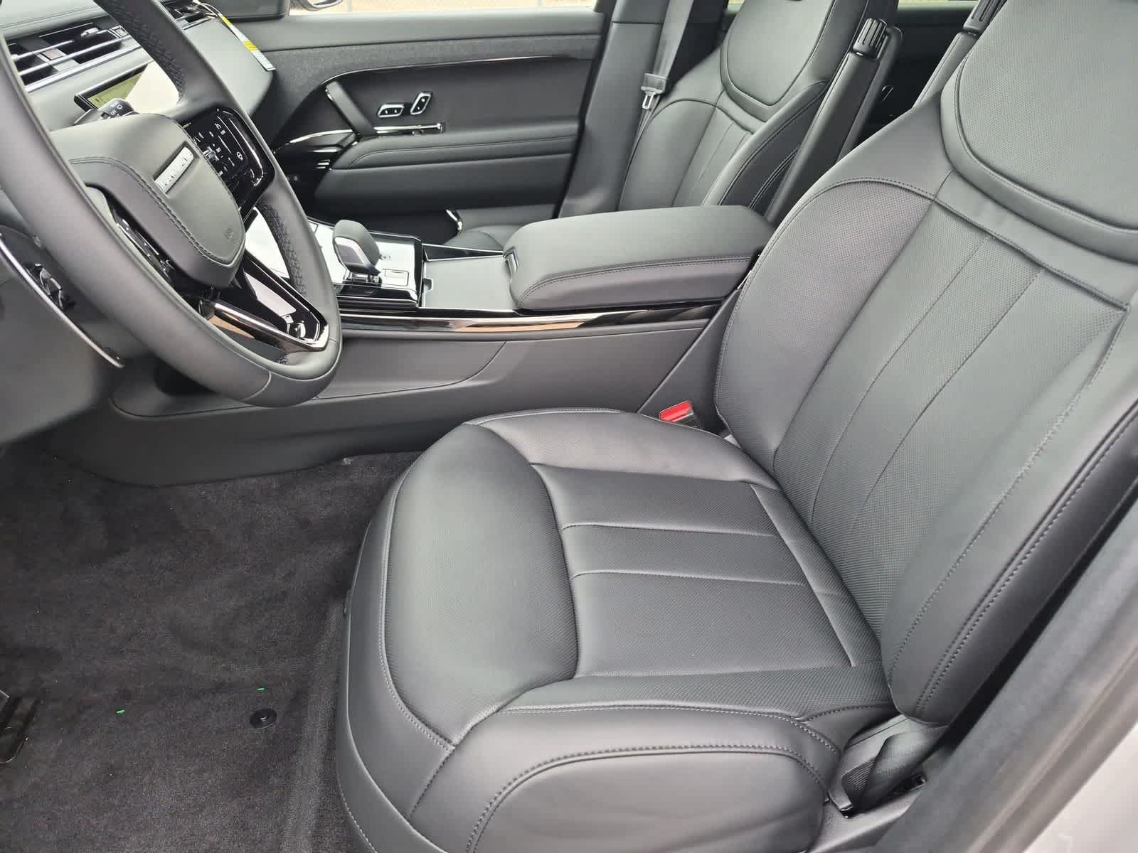 Thumbnail: 2026 Land Rover Range Rover Sport - 16