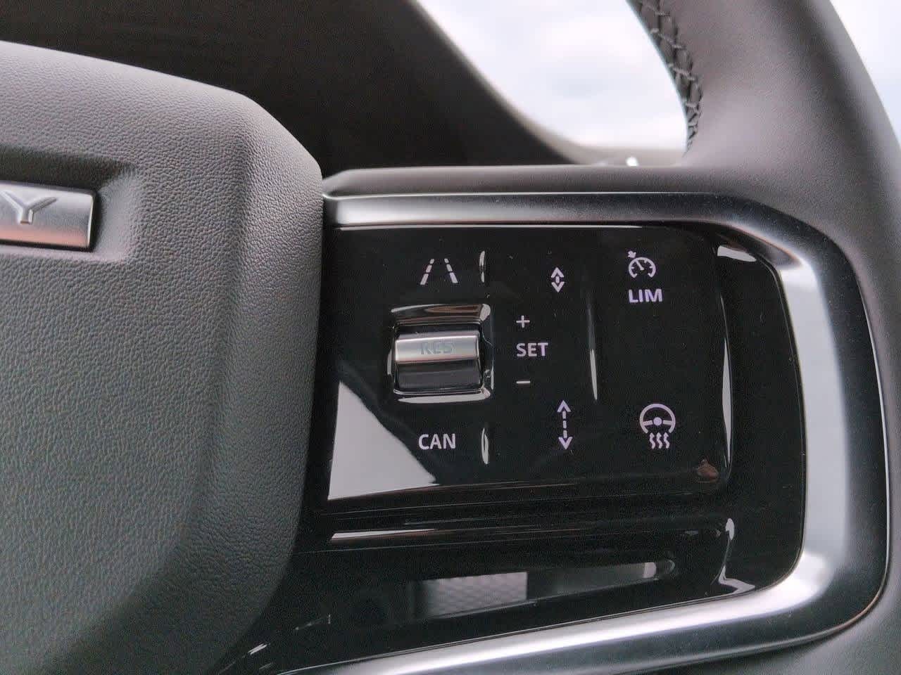 Thumbnail: 2026 Land Rover Discovery Sport - 26