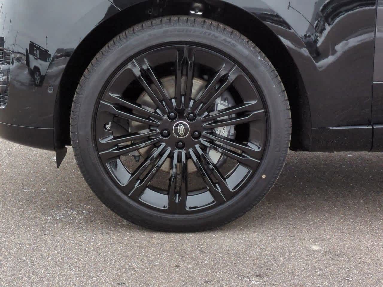 Thumbnail: 2025 Land Rover Range Rover - 13