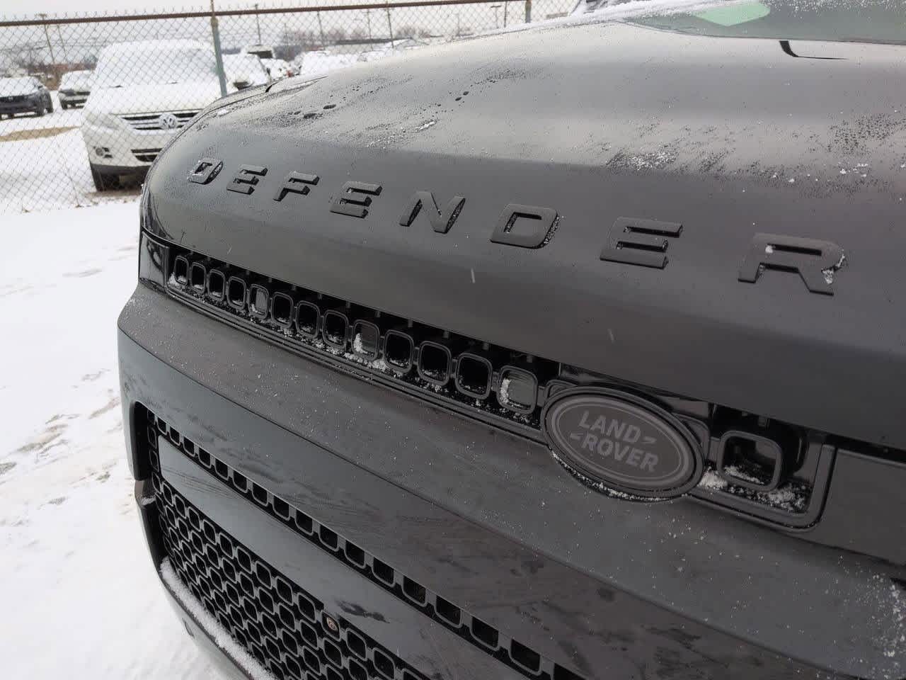 Thumbnail: 2025 Land Rover Defender - 12