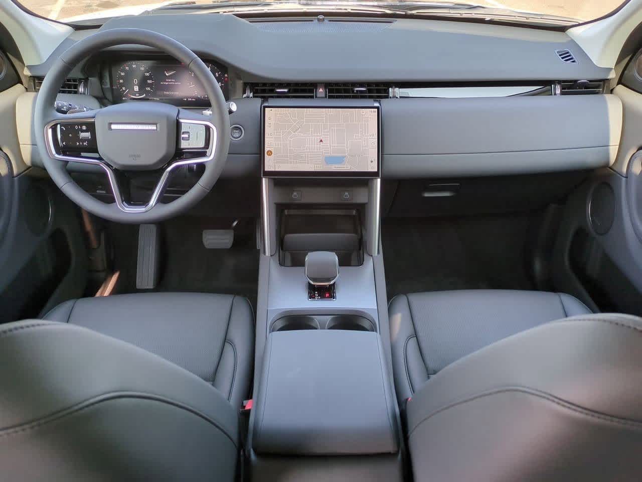 Thumbnail: 2025 Land Rover Discovery Sport - 13