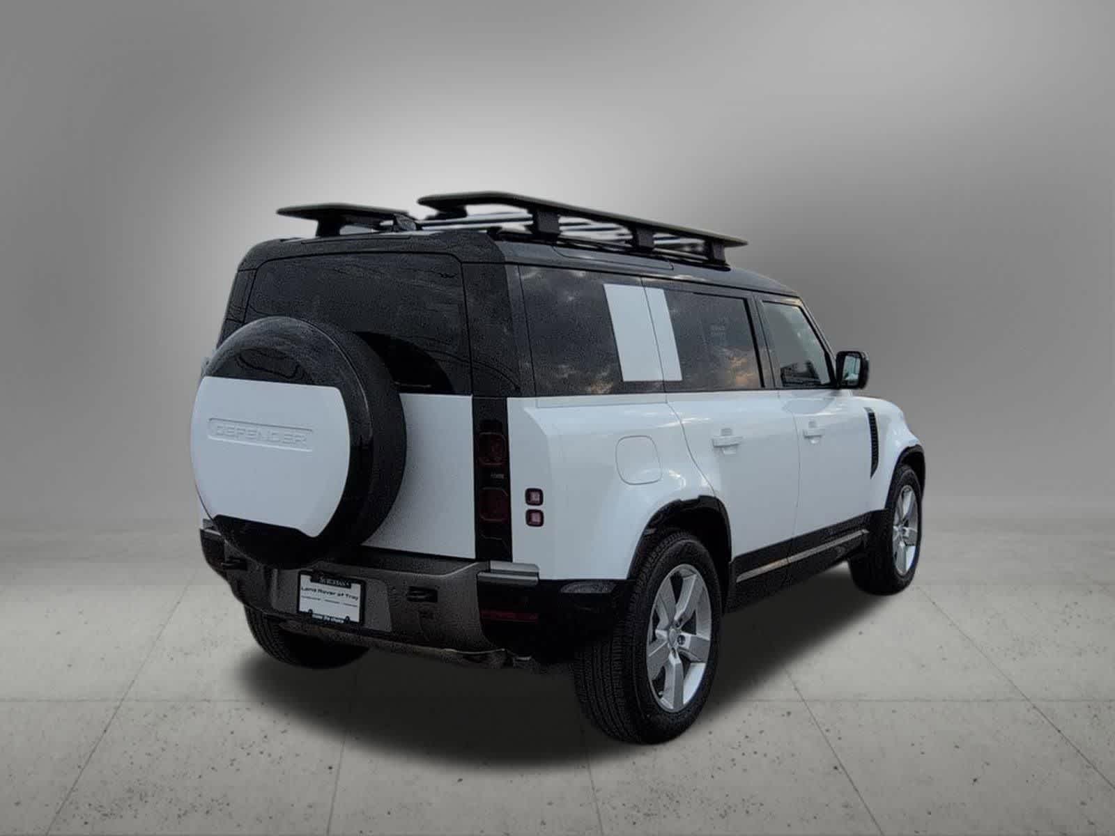 Thumbnail: 2025 Land Rover Defender - 6