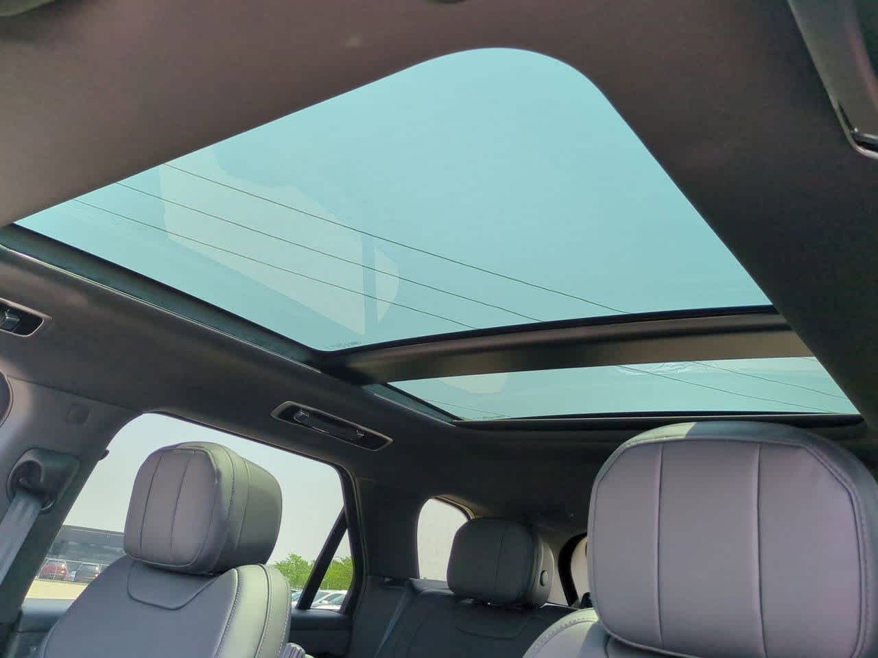 Thumbnail: 2025 Land Rover Range Rover Sport - 17