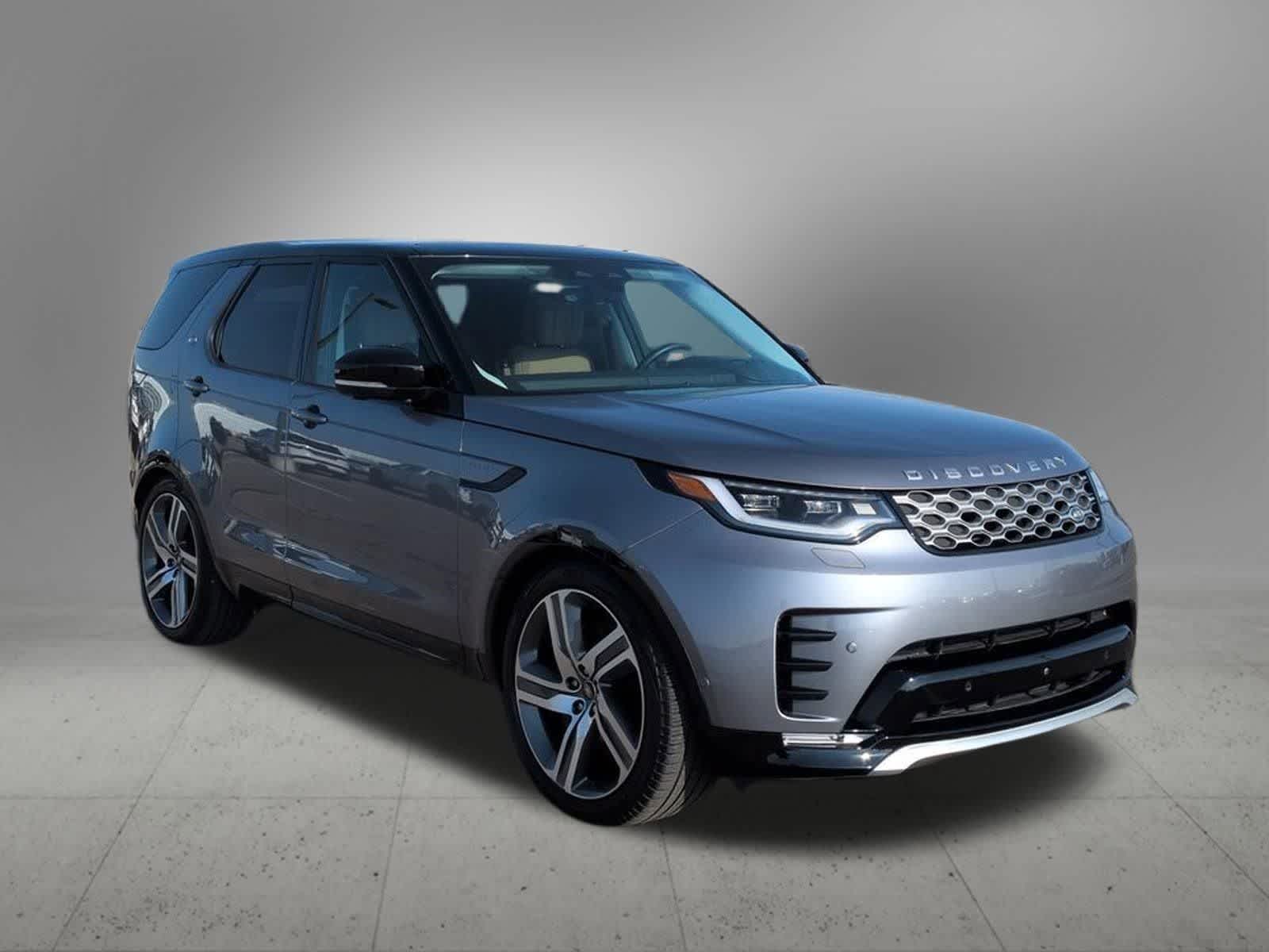 Thumbnail: 2025 Land Rover Discovery - 7