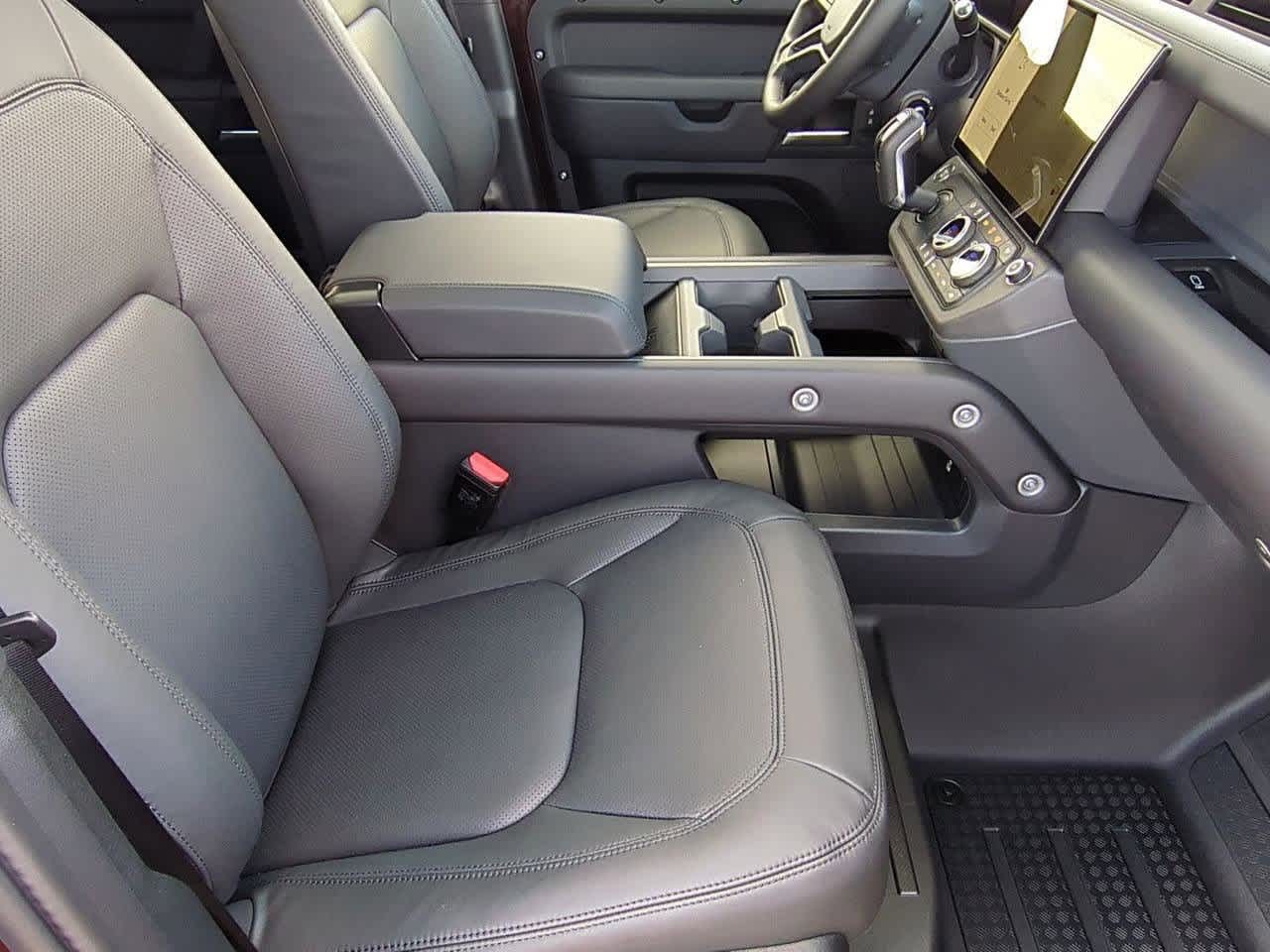 Thumbnail: 2026 Land Rover Defender - 24