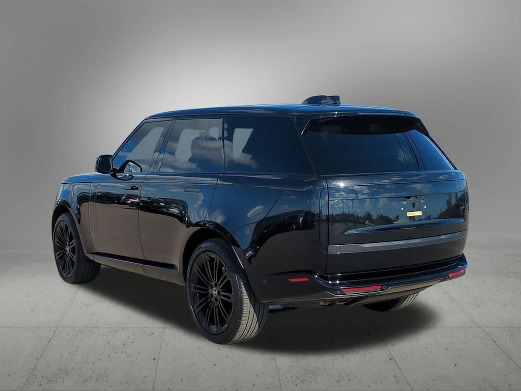 Used 2025 Land Rover Range Rover P530 SE SUV