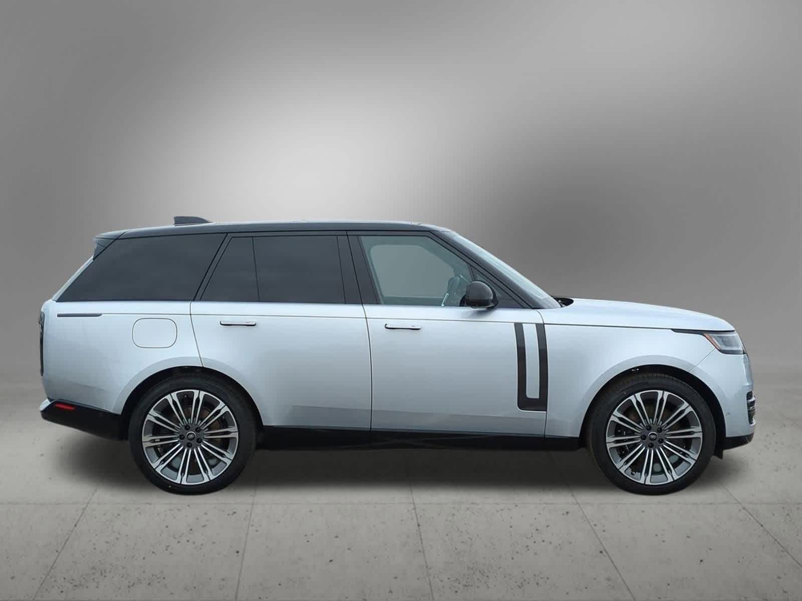 Thumbnail: 2025 Land Rover Range Rover - 7