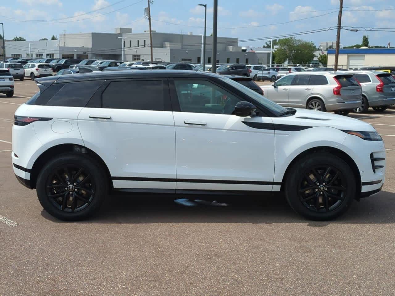 Thumbnail: 2025 Land Rover Range Rover Evoque - 7