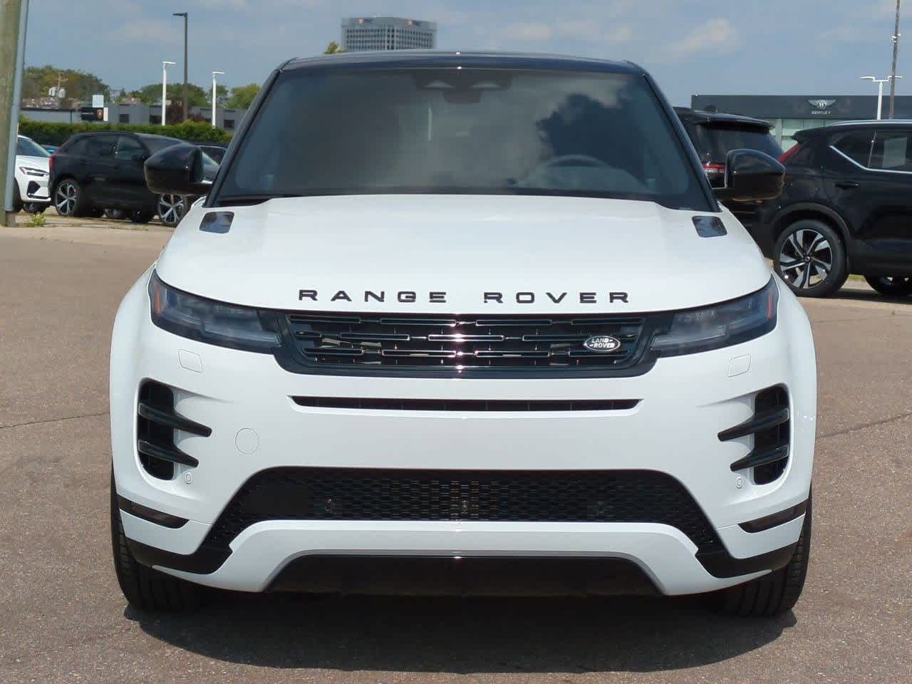 Thumbnail: 2025 Land Rover Range Rover Evoque - 9