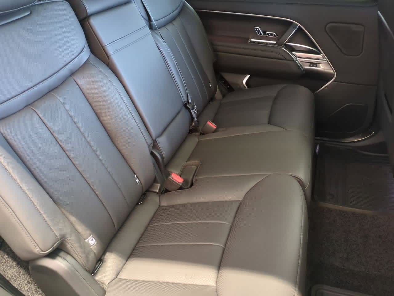 Thumbnail: 2025 Land Rover Range Rover - 20