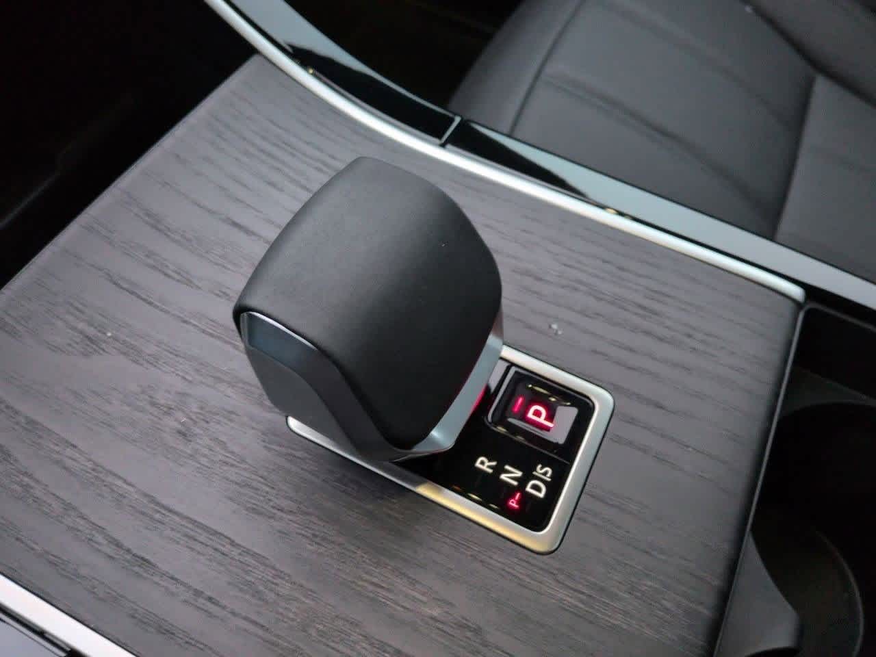 Thumbnail: 2026 Land Rover Range Rover Evoque - 33