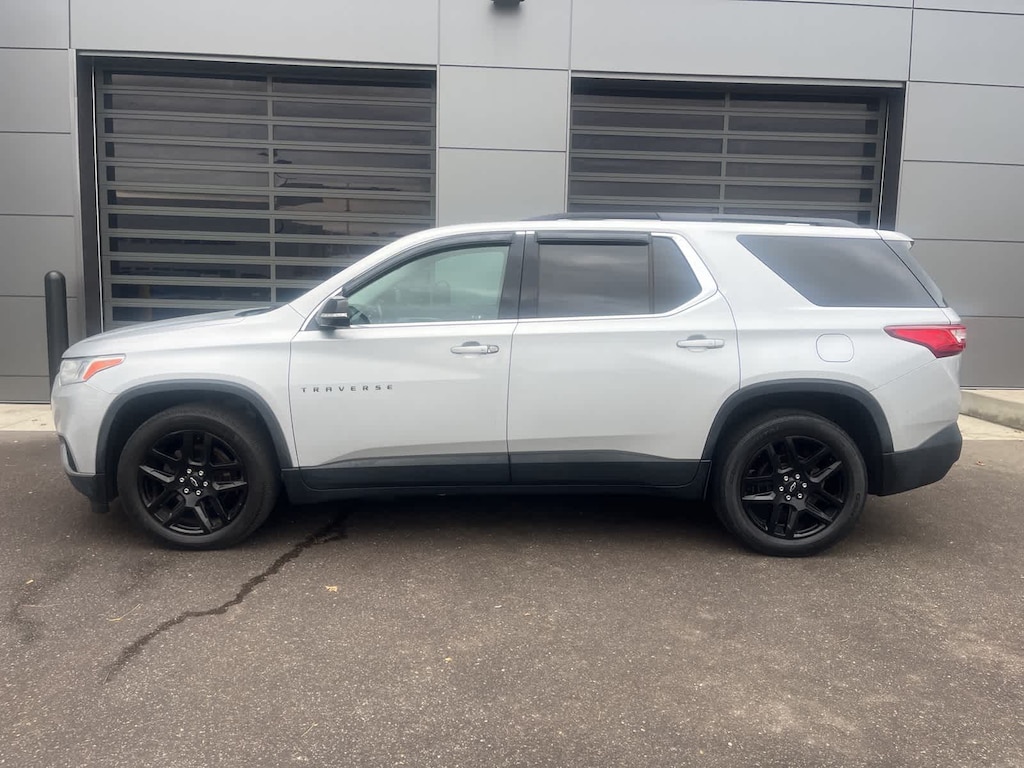 Used 2019 Chevrolet Traverse LT Cloth w/1LT SUV