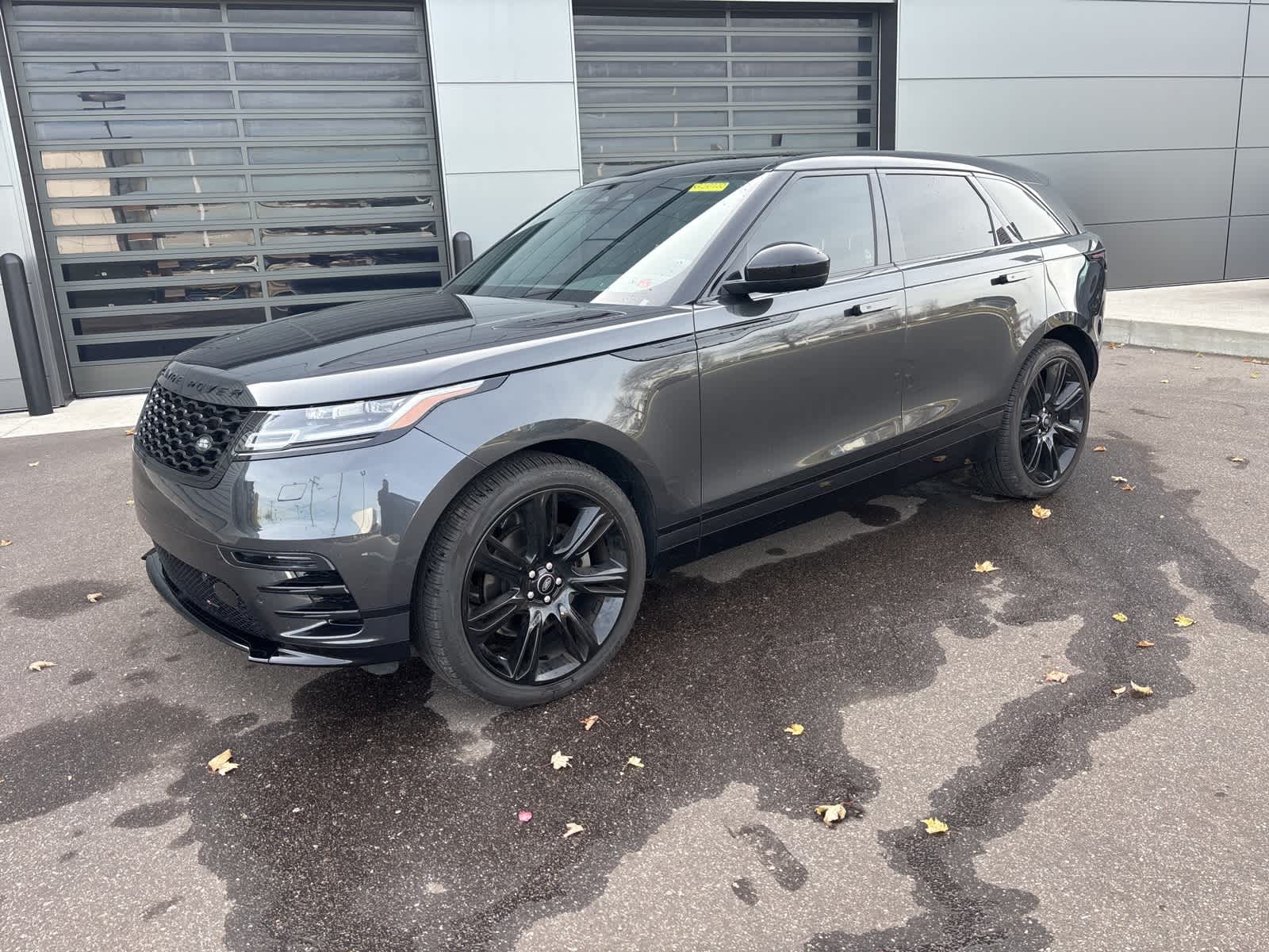 2022 Land Rover Range Rover Velar P250 R-Dynamic S photo 2