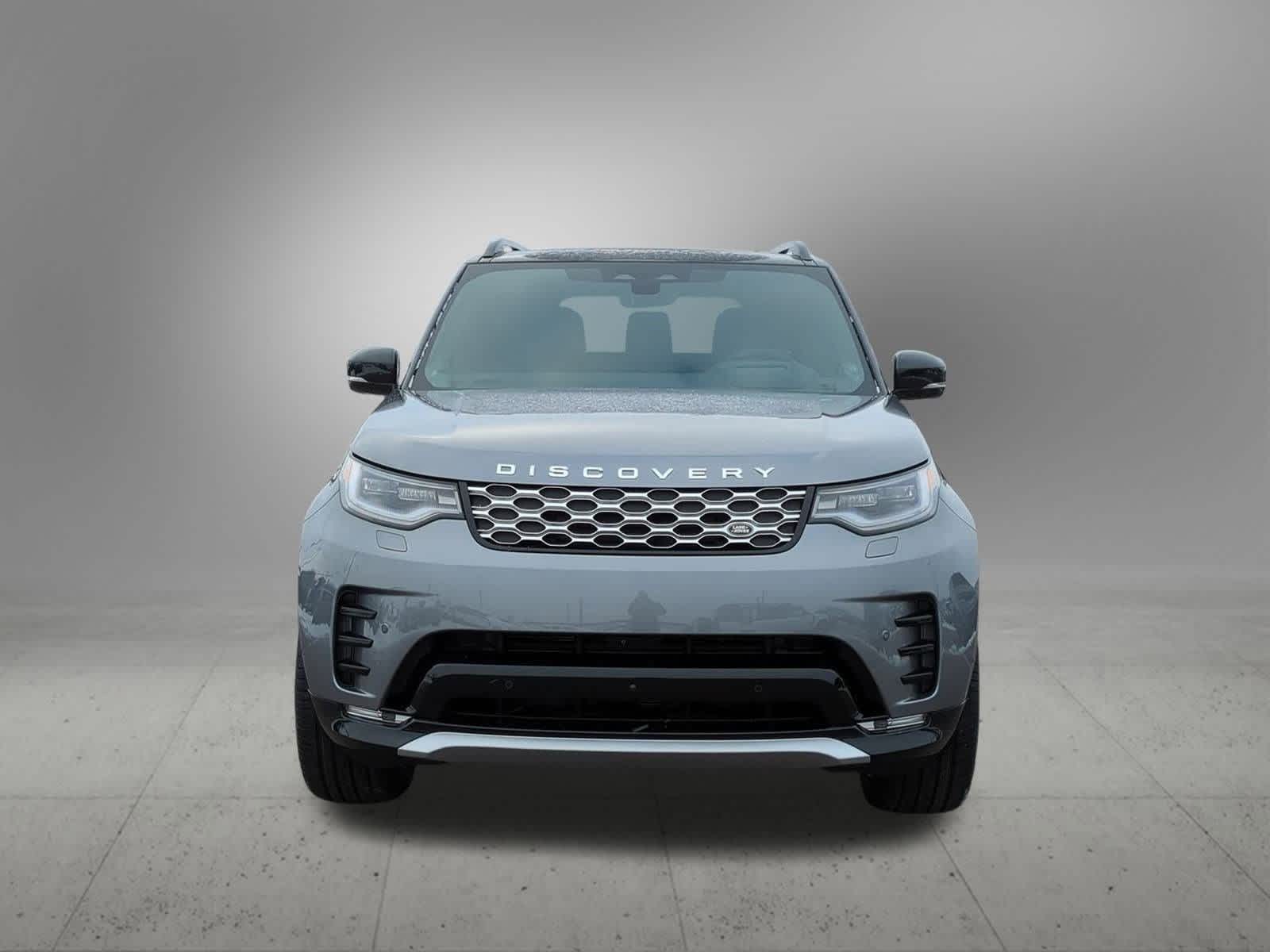 Thumbnail: 2026 Land Rover Discovery - 9