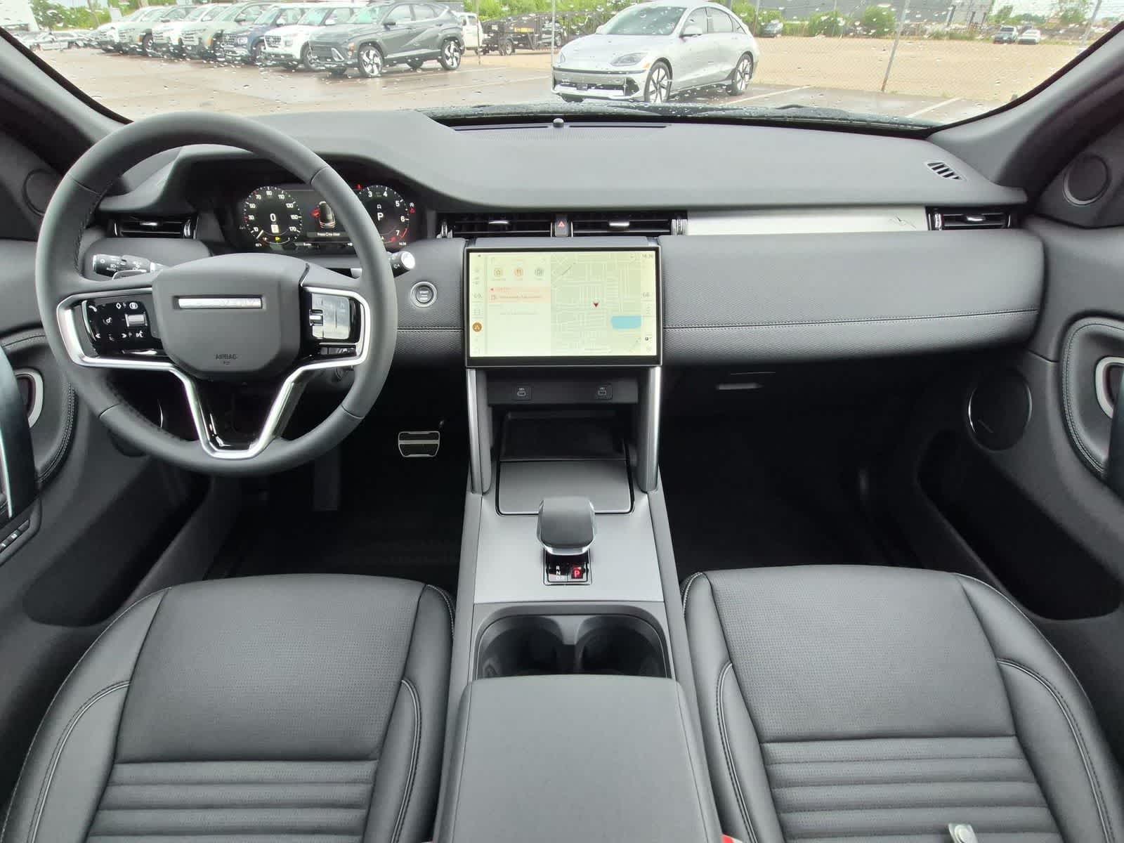 Thumbnail: 2026 Land Rover Discovery Sport - 15