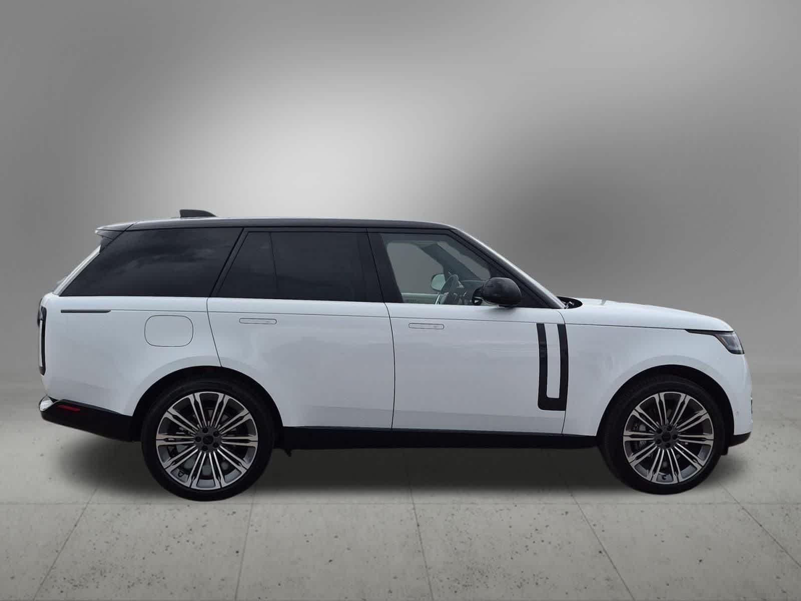 Thumbnail: 2026 Land Rover Range Rover - 7